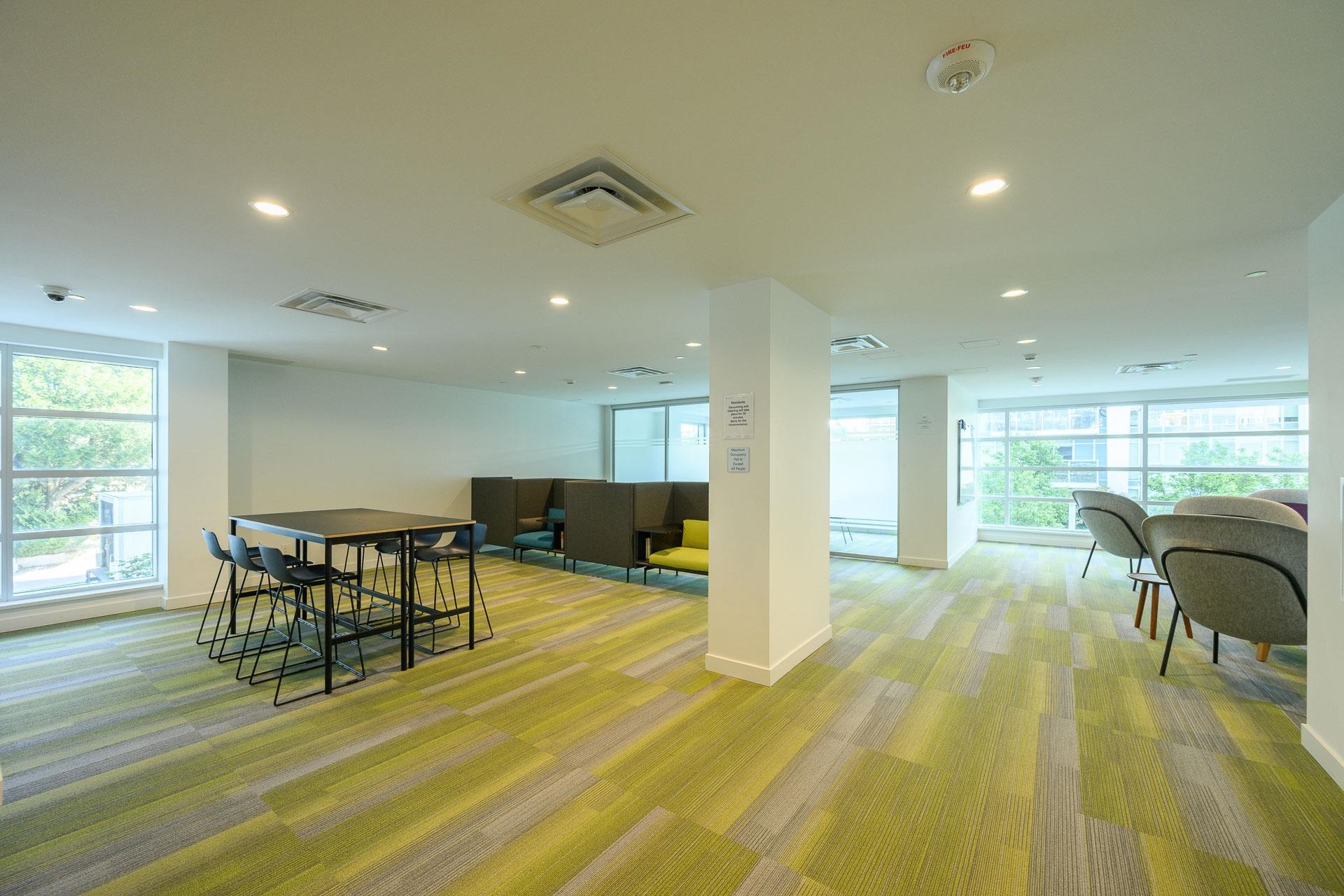 407 525 FOSTER AVENUE Unit: 407