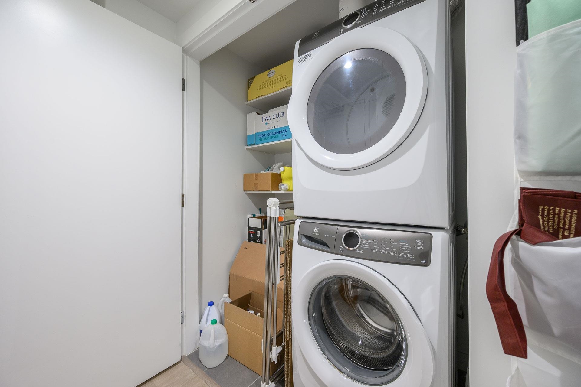 407 525 FOSTER AVENUE Unit: 407