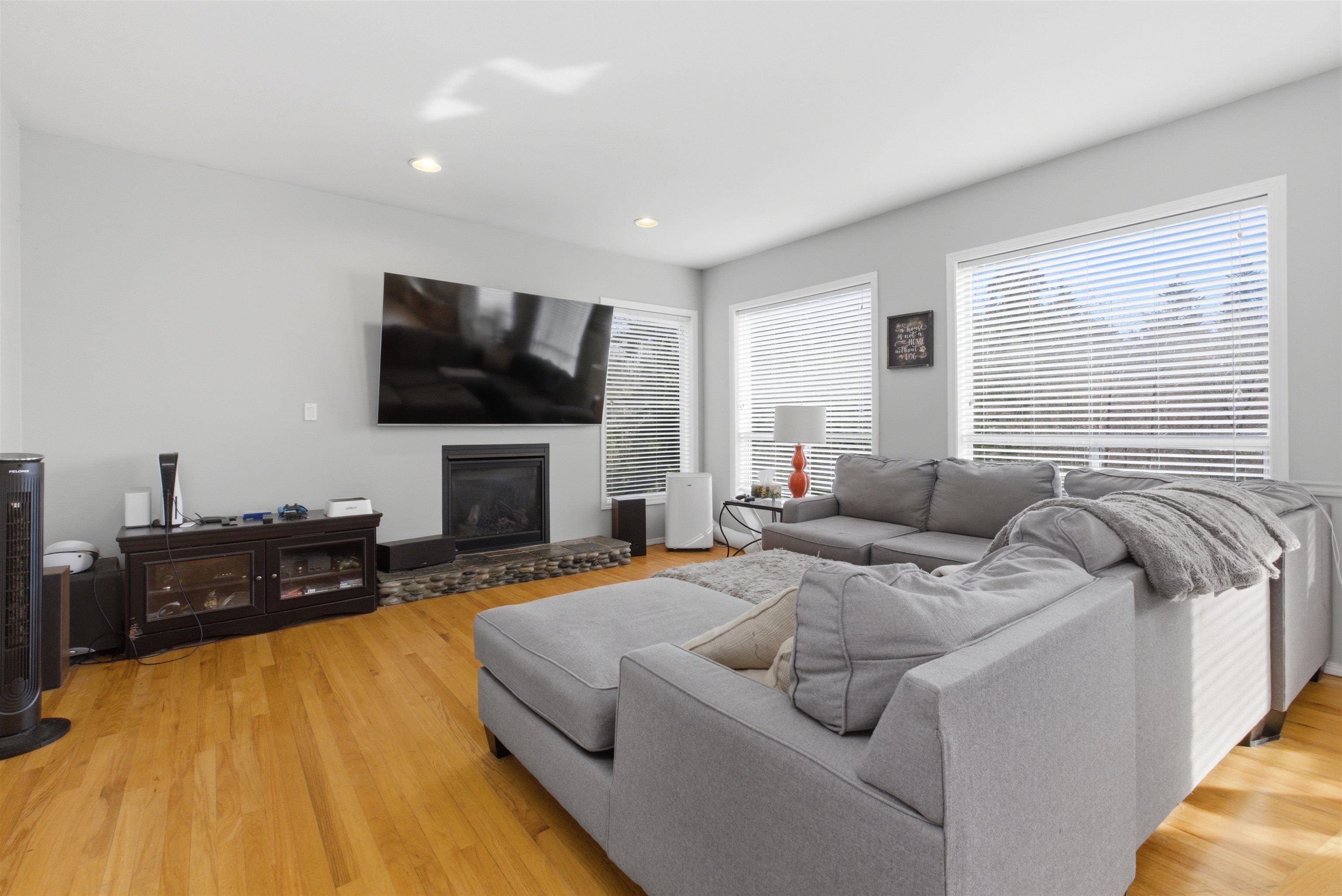 4570 MAYSFIELD CRESCENT