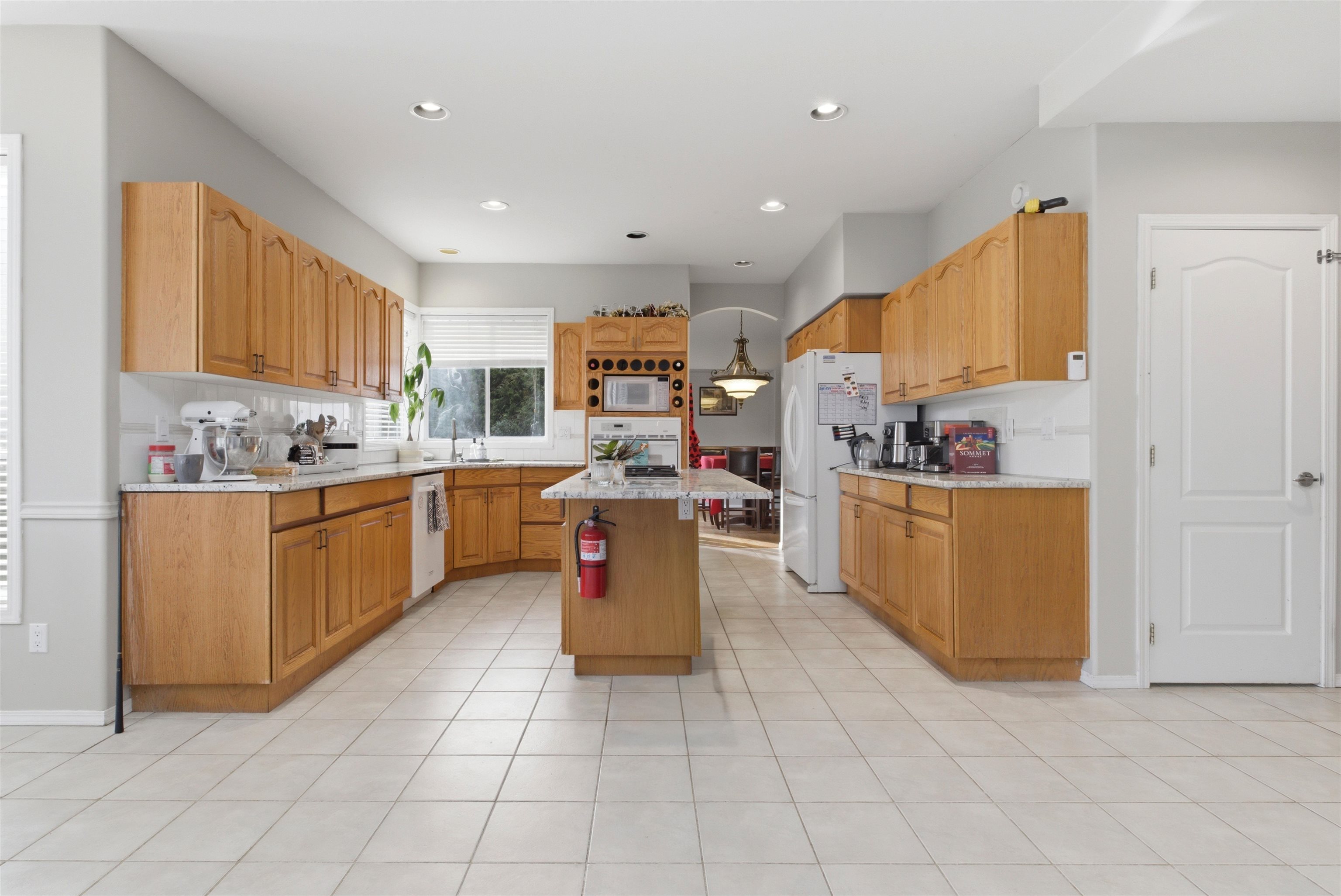 4570 MAYSFIELD CRESCENT