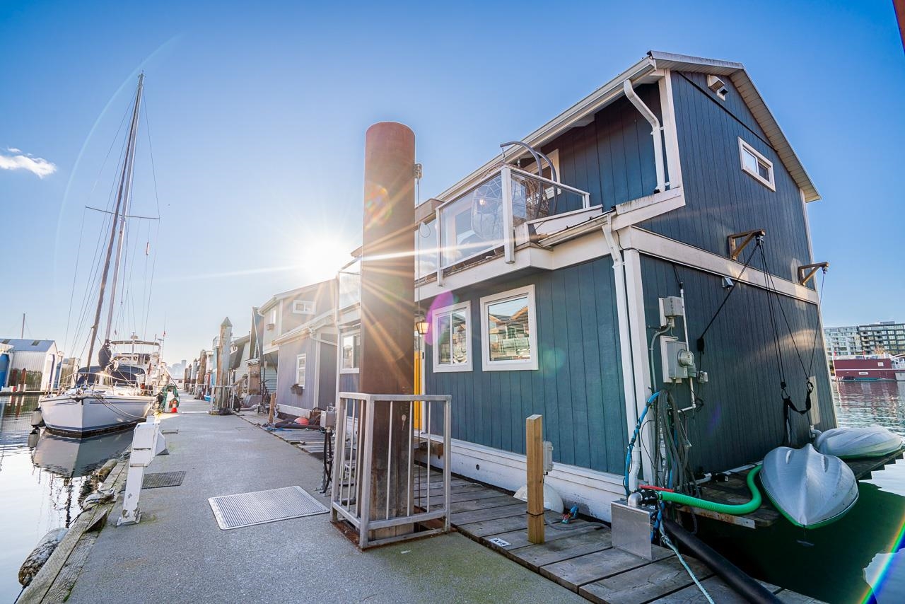 A015 415 ESPLANADE AVENUE Unit: A015