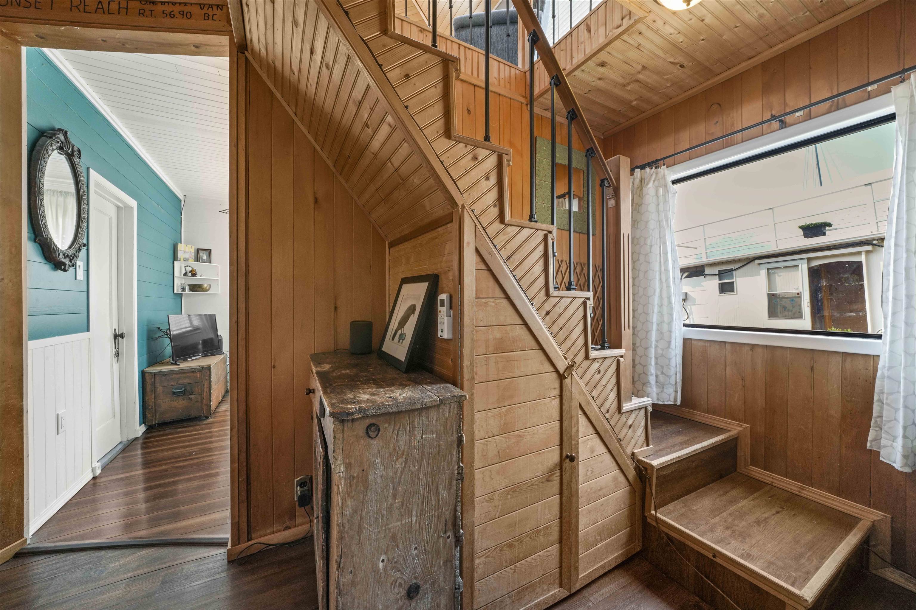 10 23000 DYKE ROAD Unit: 10