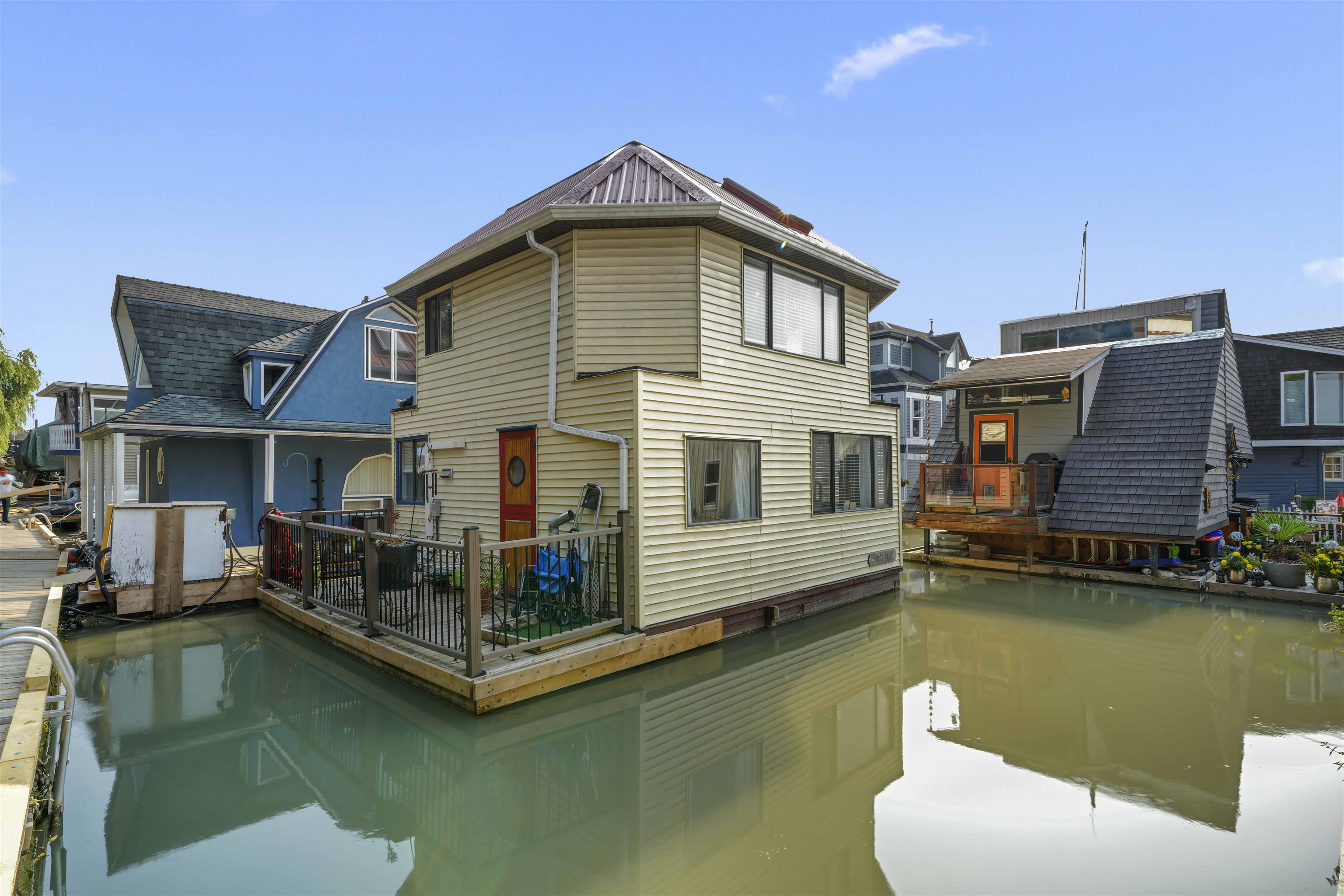 10 23000 DYKE ROAD Unit: 10