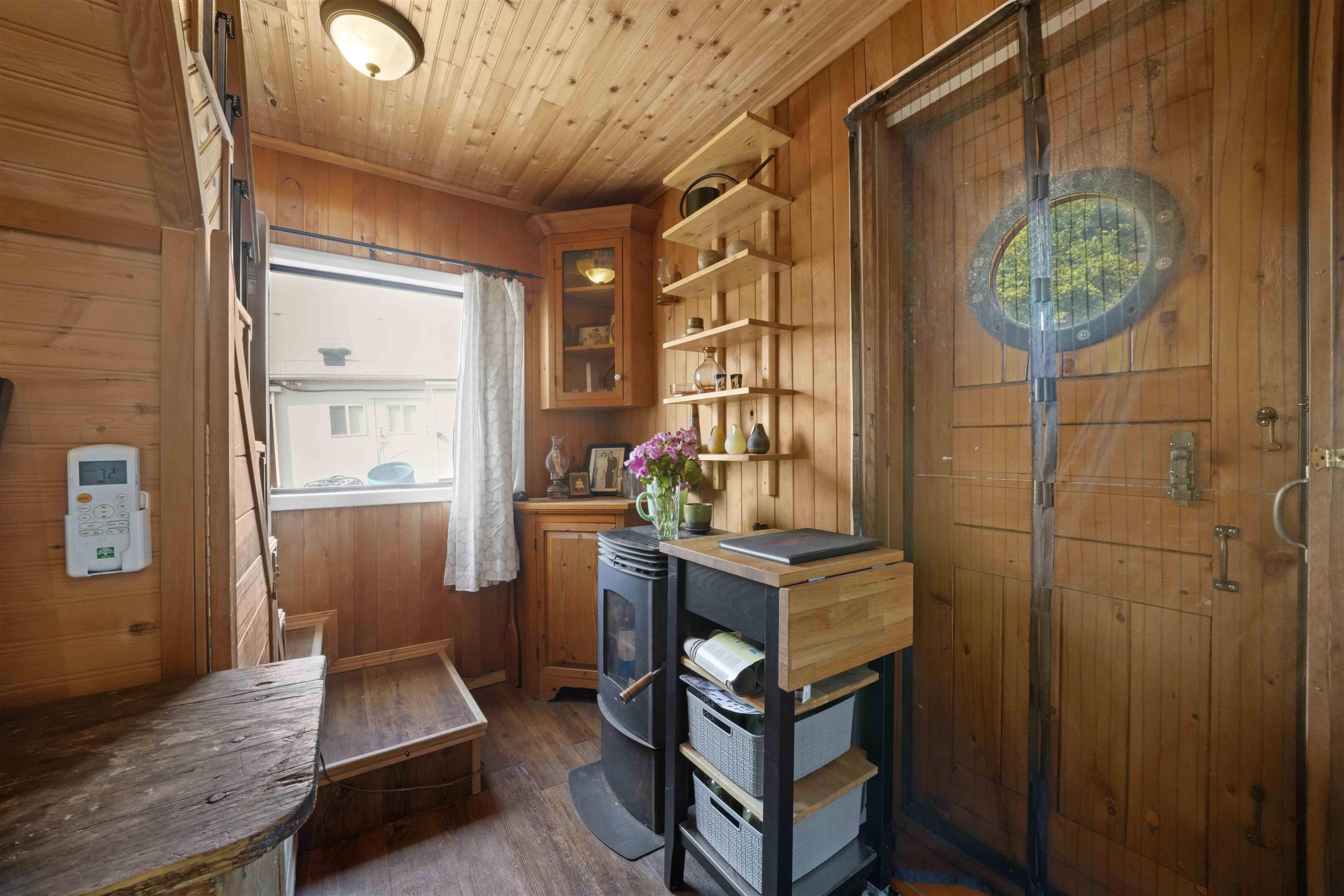 10 23000 DYKE ROAD Unit: 10