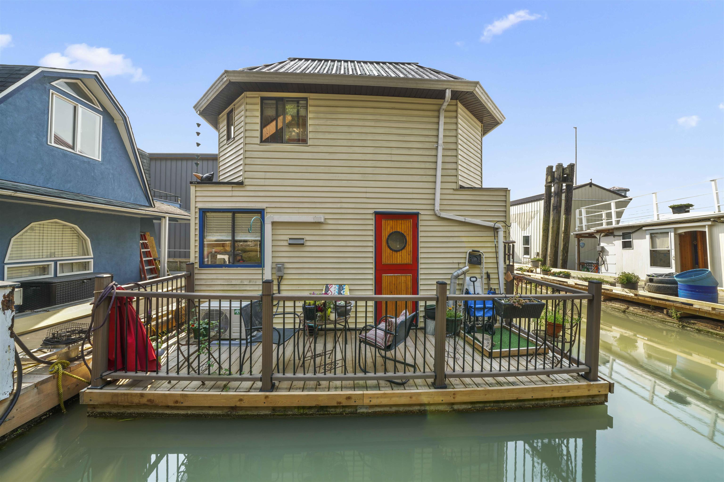 10 23000 DYKE ROAD Unit: 10