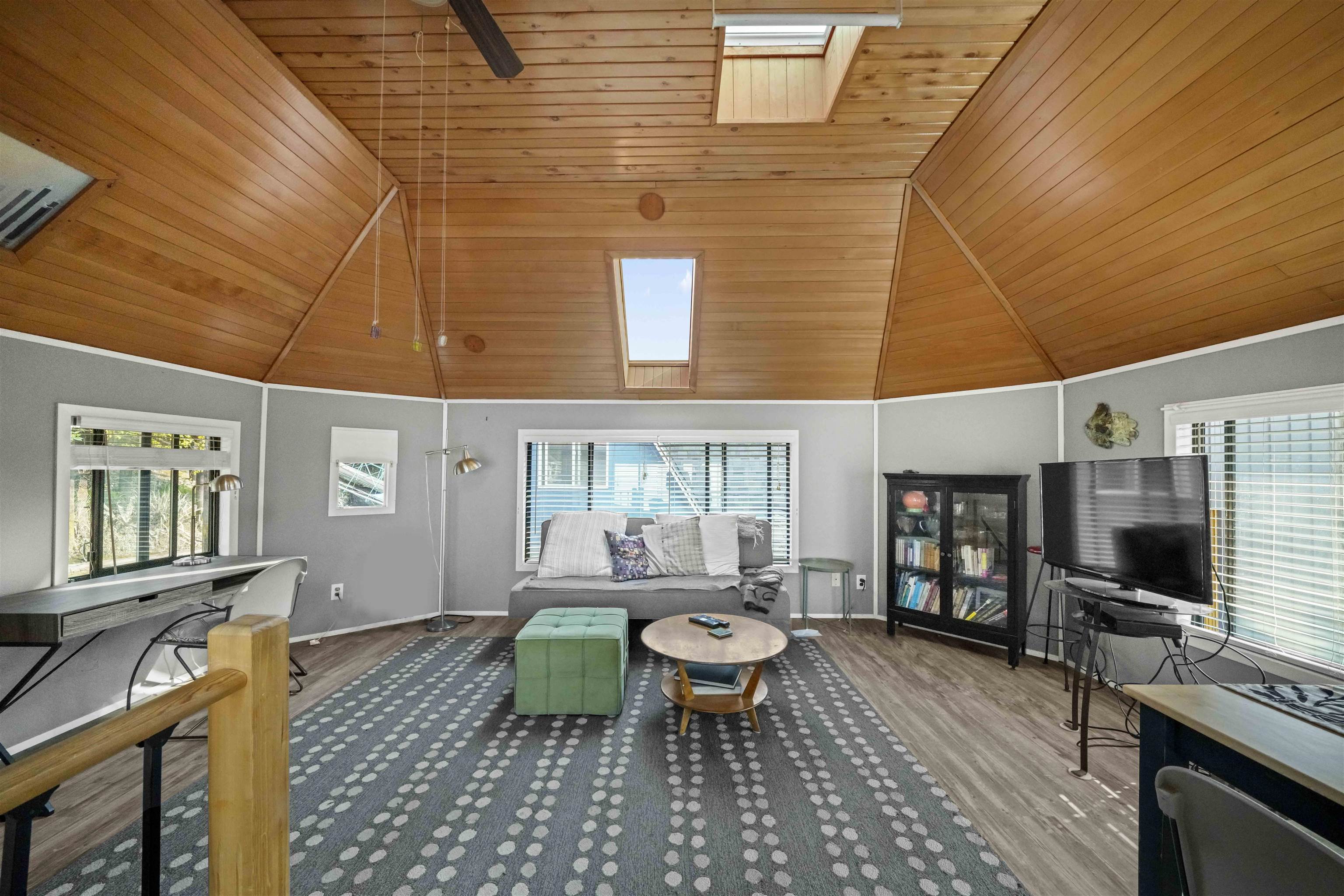 10 23000 DYKE ROAD Unit: 10