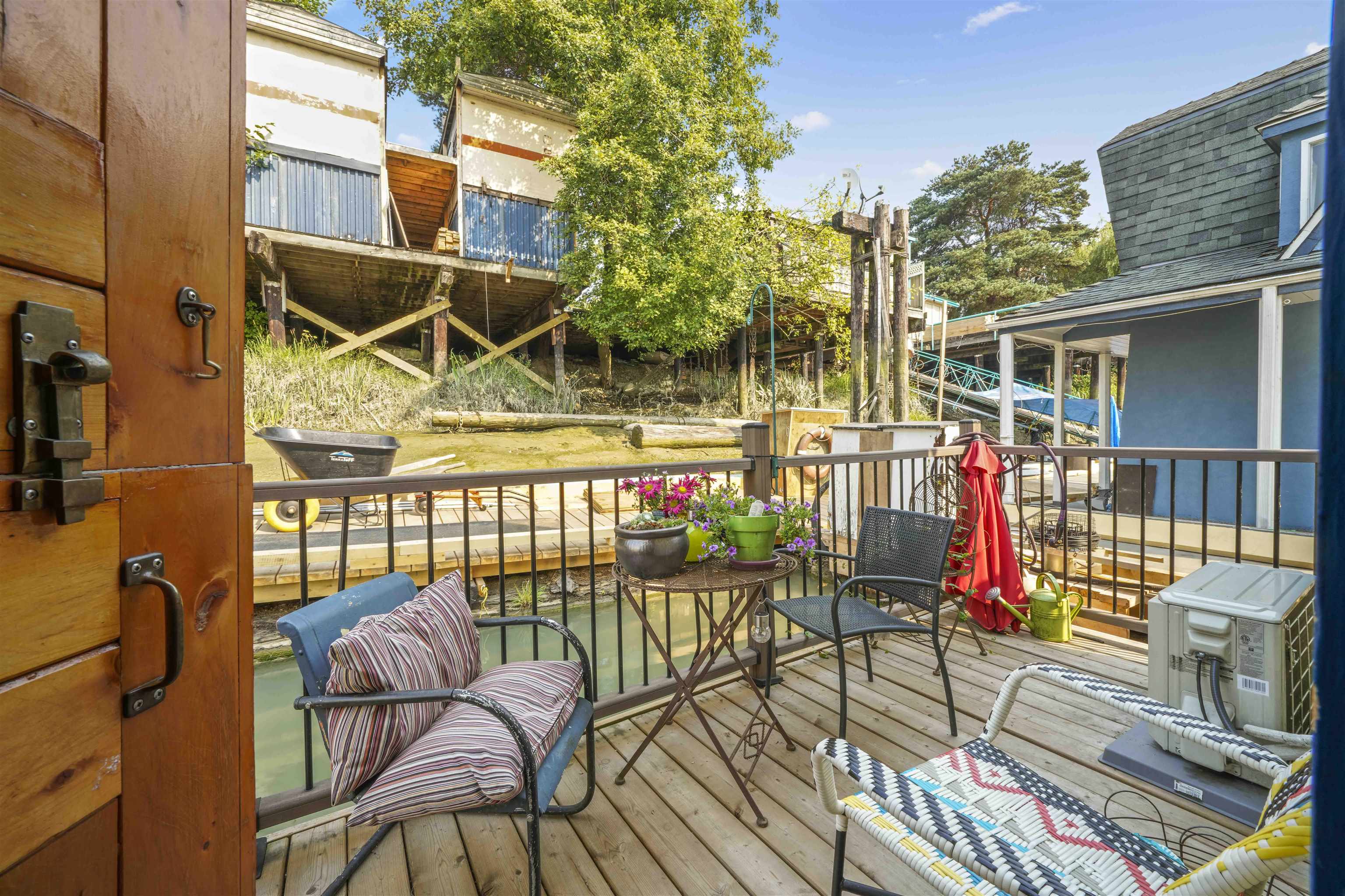 10 23000 DYKE ROAD Unit: 10