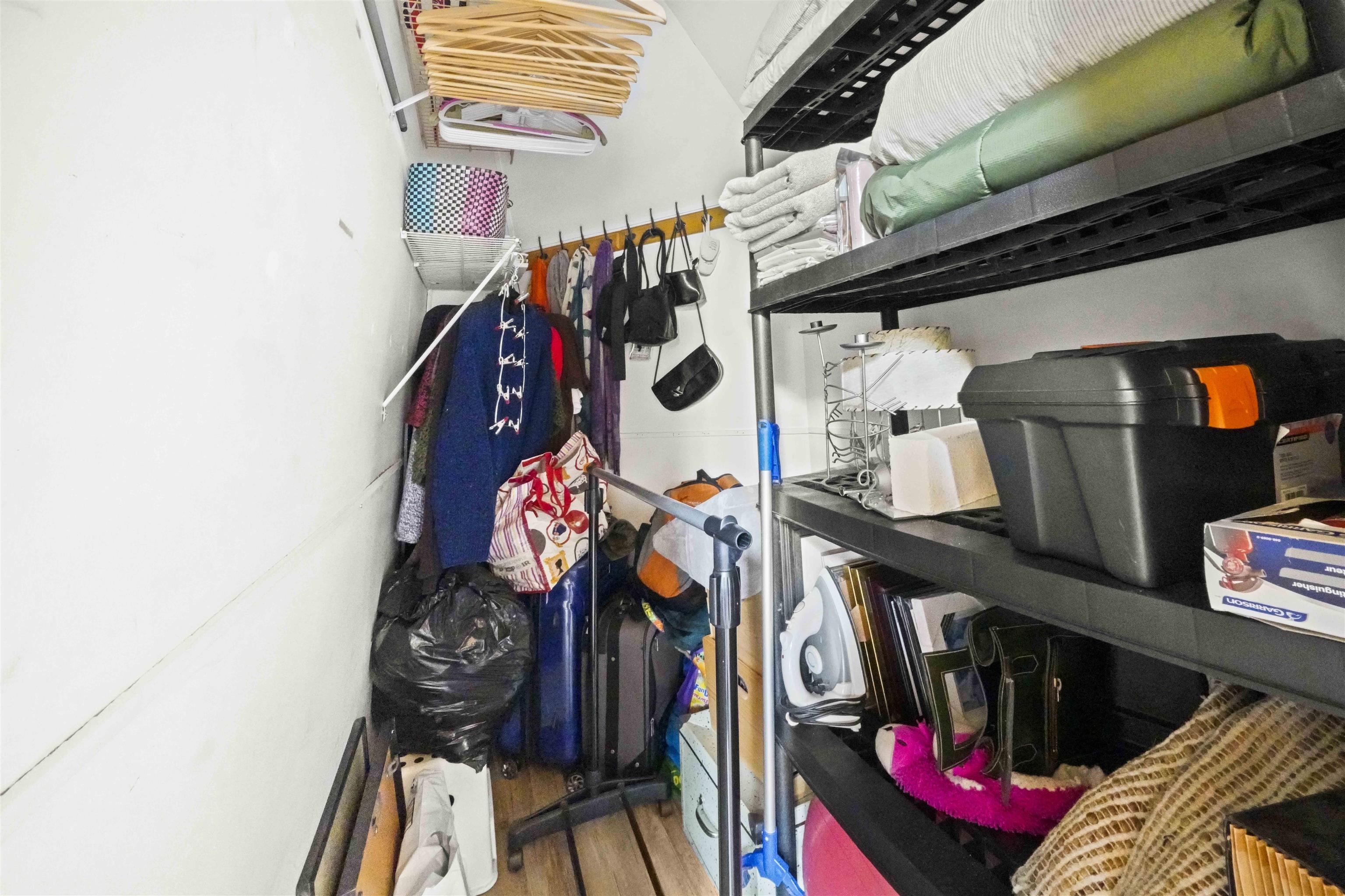 10 23000 DYKE ROAD Unit: 10