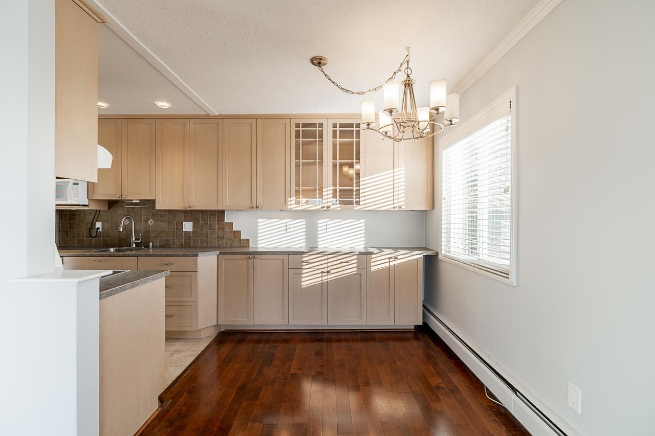 318 3080 LONSDALE AVENUE Unit: 318