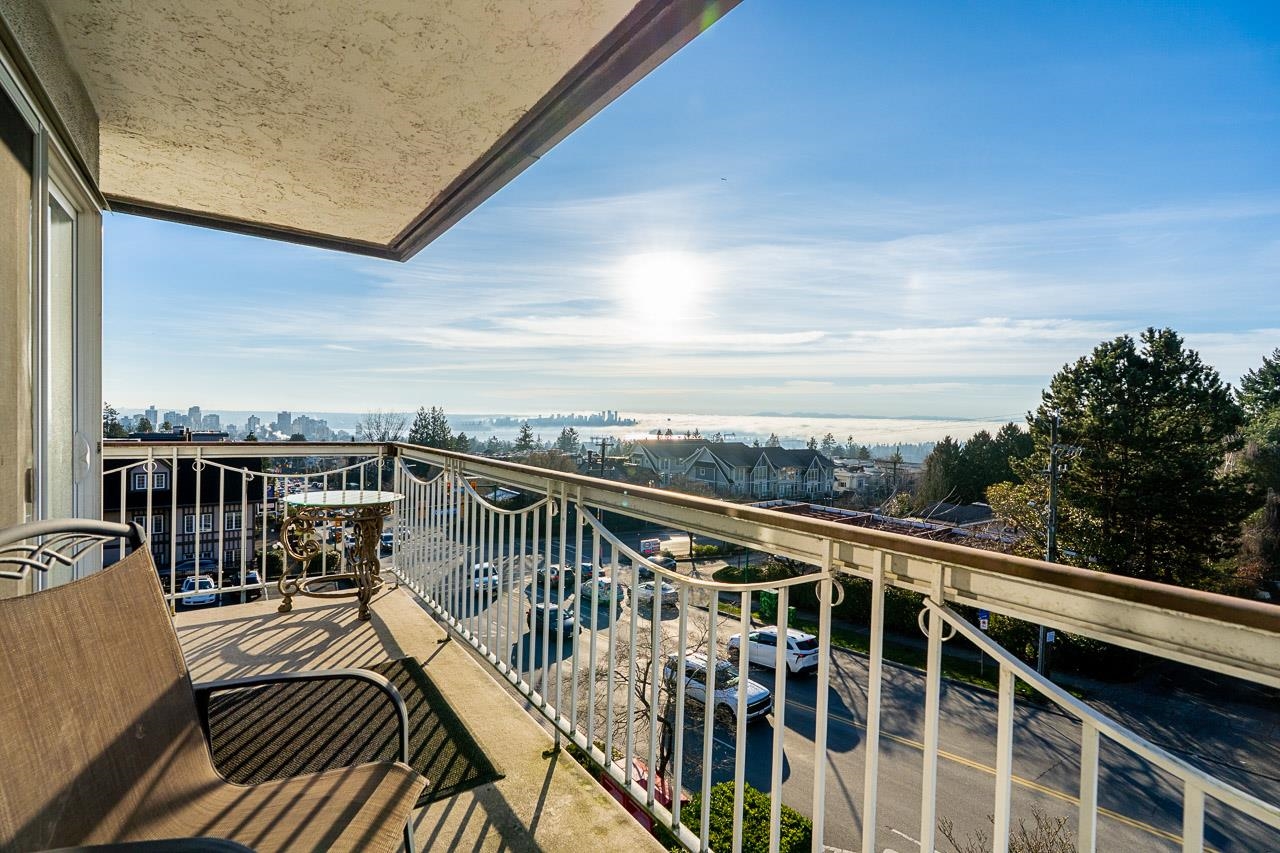 318 3080 LONSDALE AVENUE Unit: 318