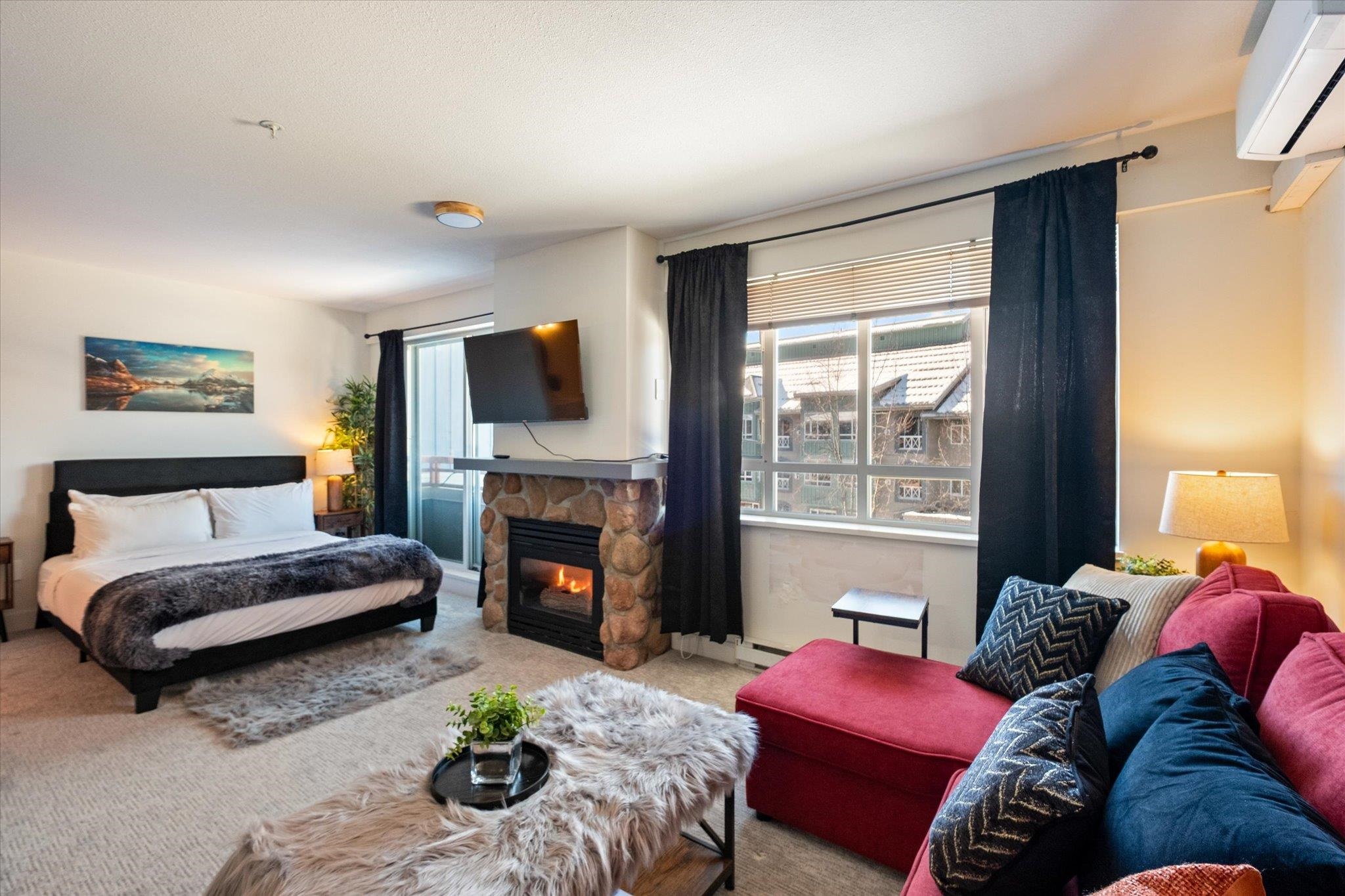 425 4314 MAIN STREET Unit: 425