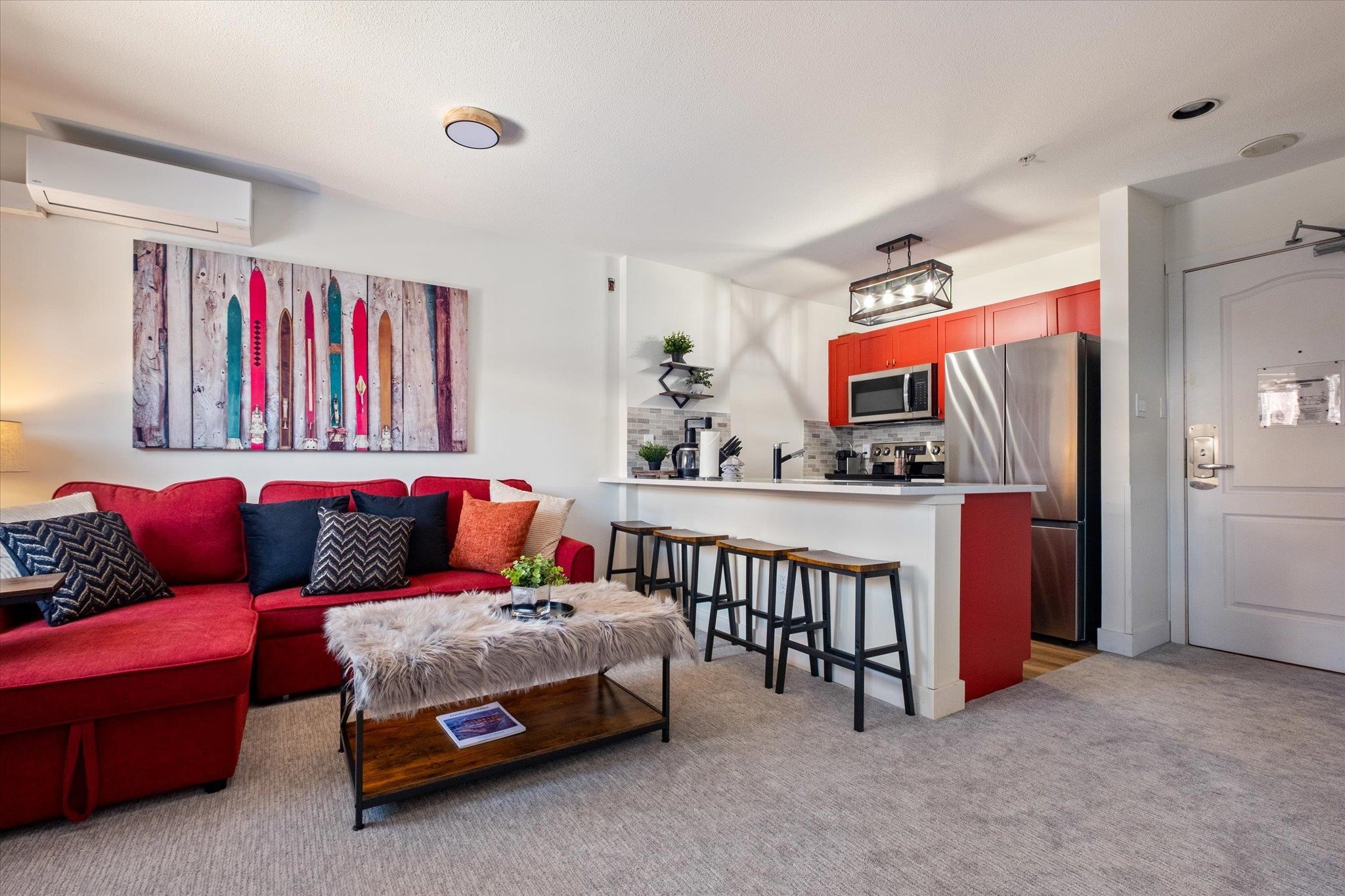 425 4314 MAIN STREET Unit: 425