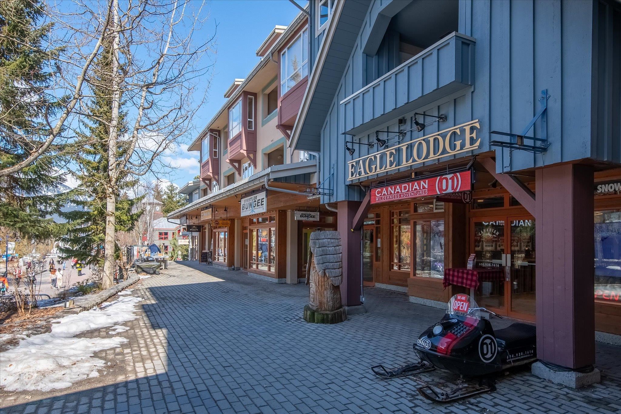 425 4314 MAIN STREET Unit: 425