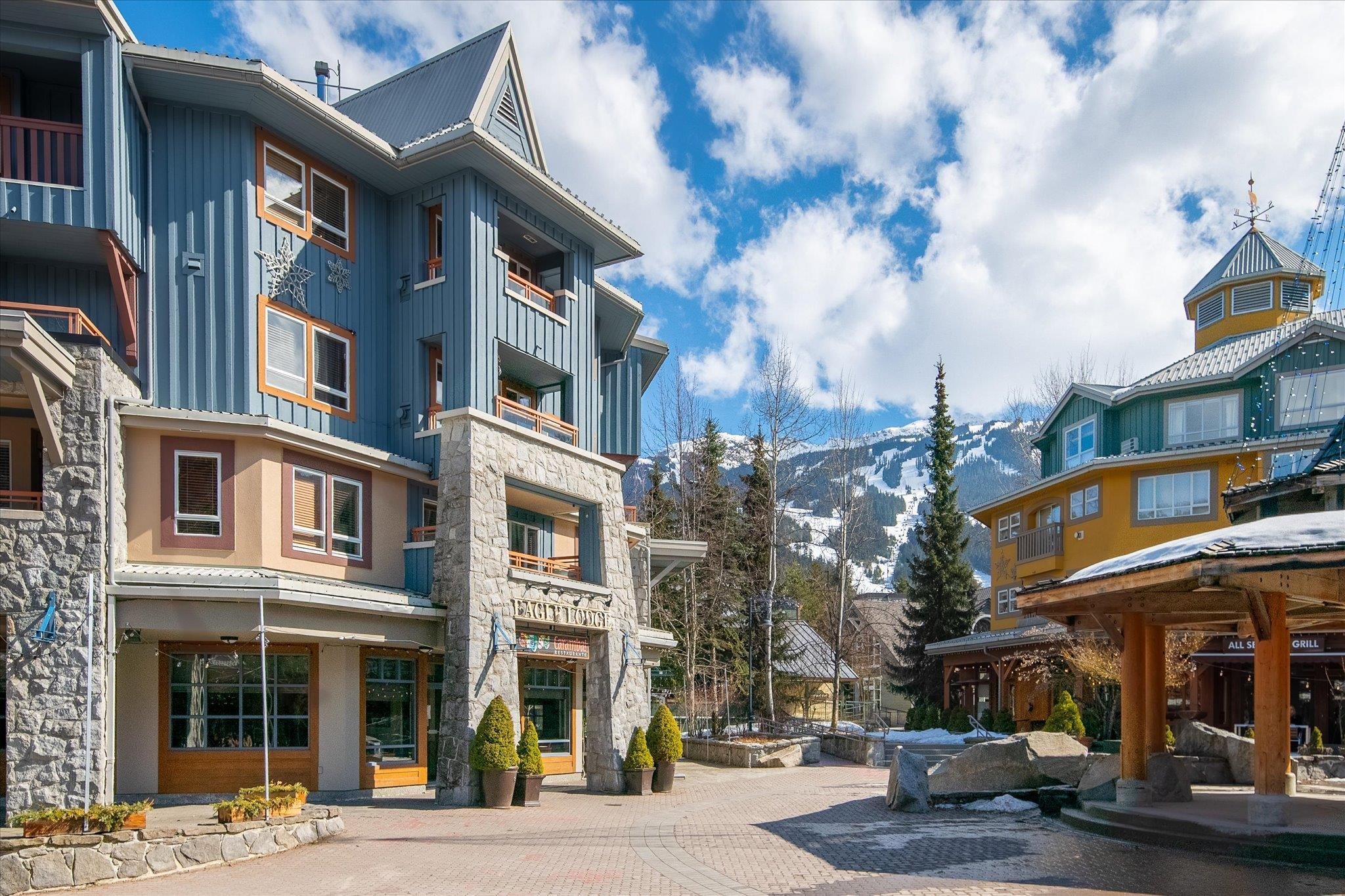 425 4314 MAIN STREET Unit: 425
