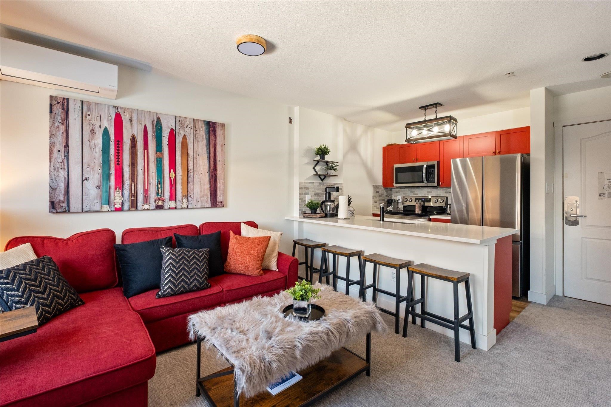 425 4314 MAIN STREET Unit: 425