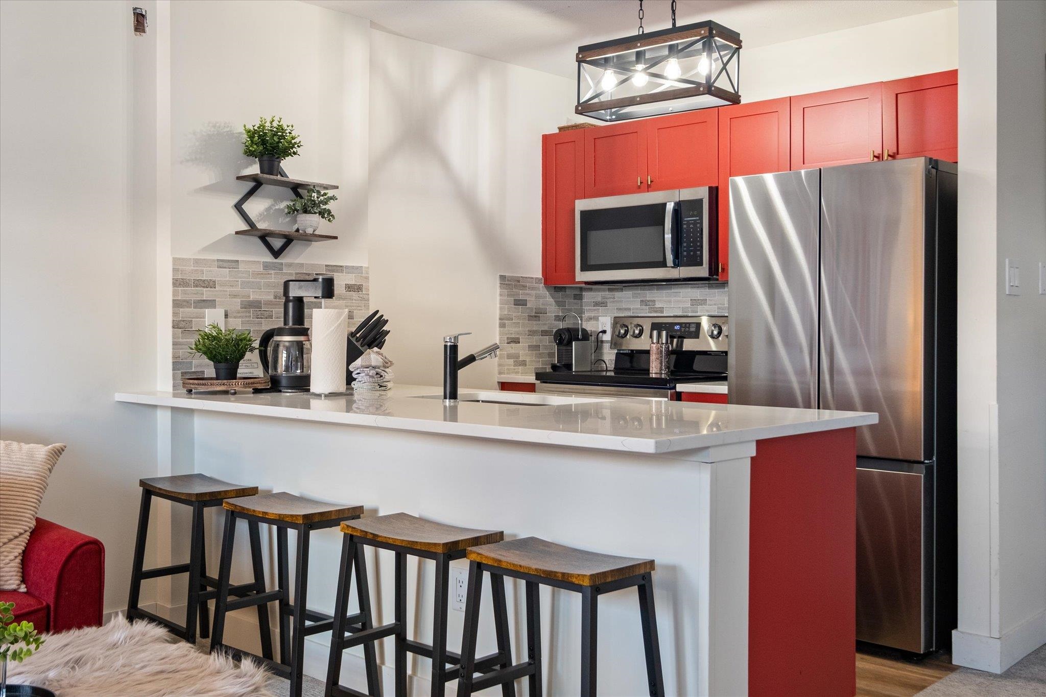 425 4314 MAIN STREET Unit: 425