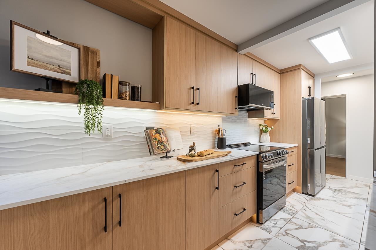 608 2004 FULLERTON AVENUE Unit: 608