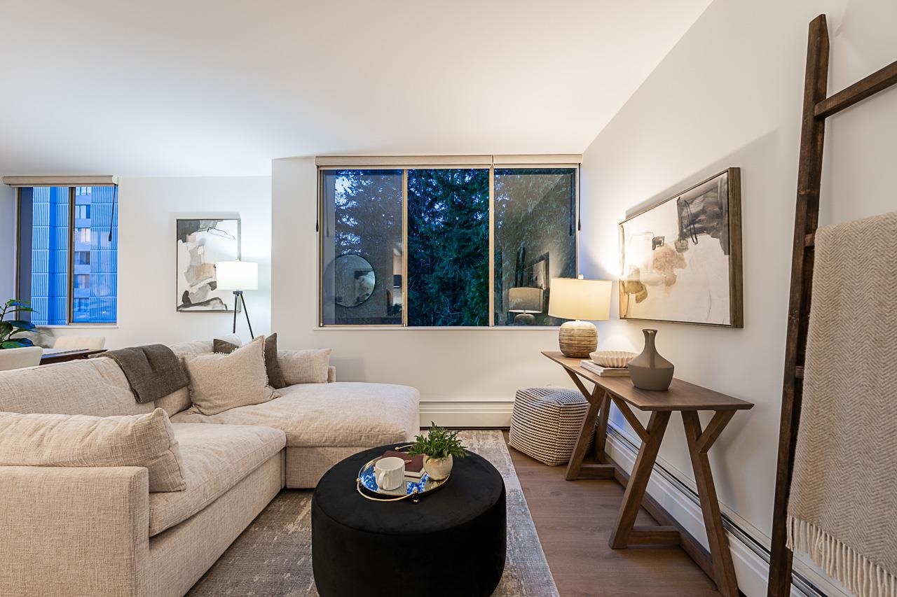 608 2004 FULLERTON AVENUE Unit: 608