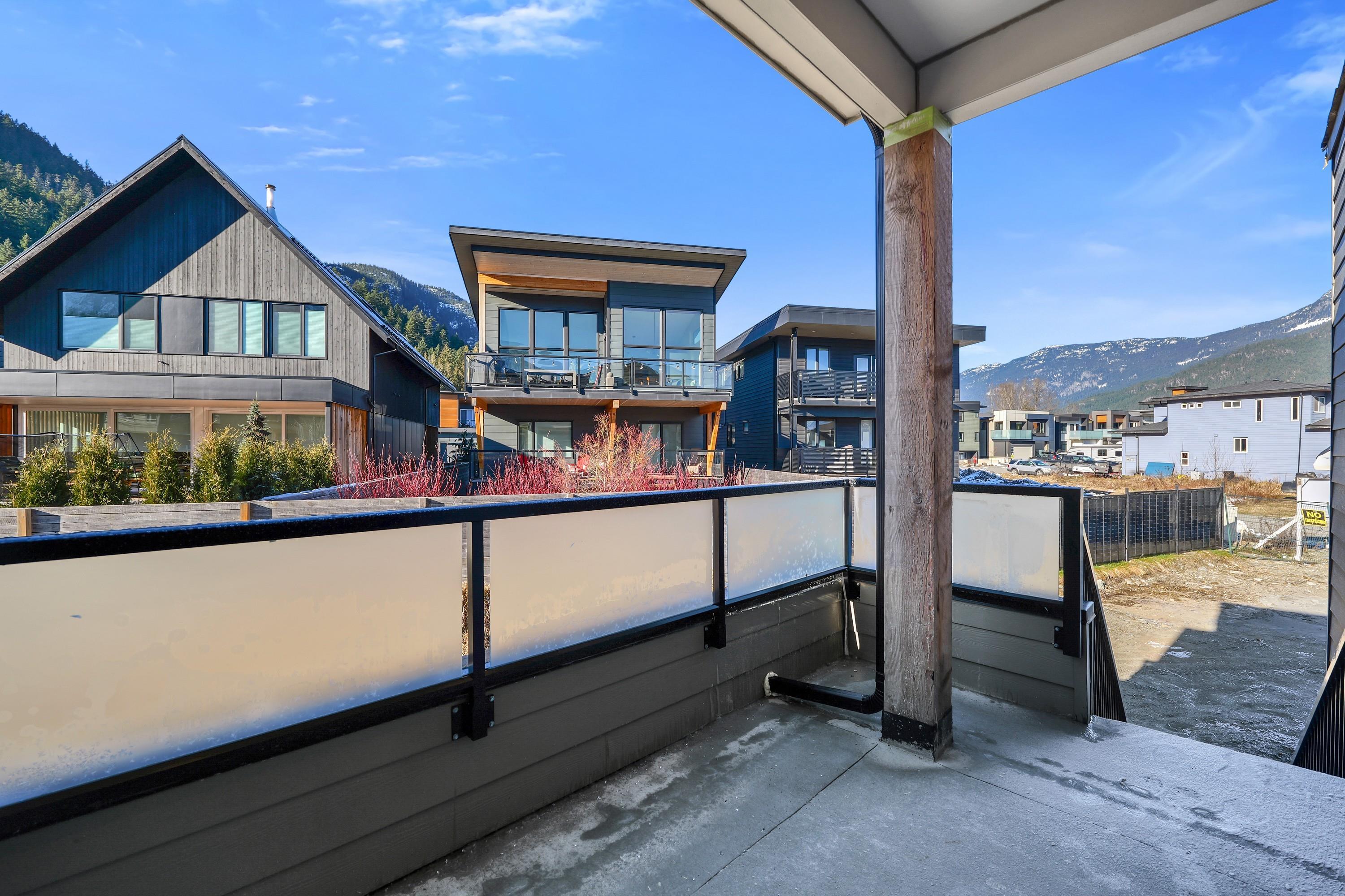 1002 PHARE CRESCENT