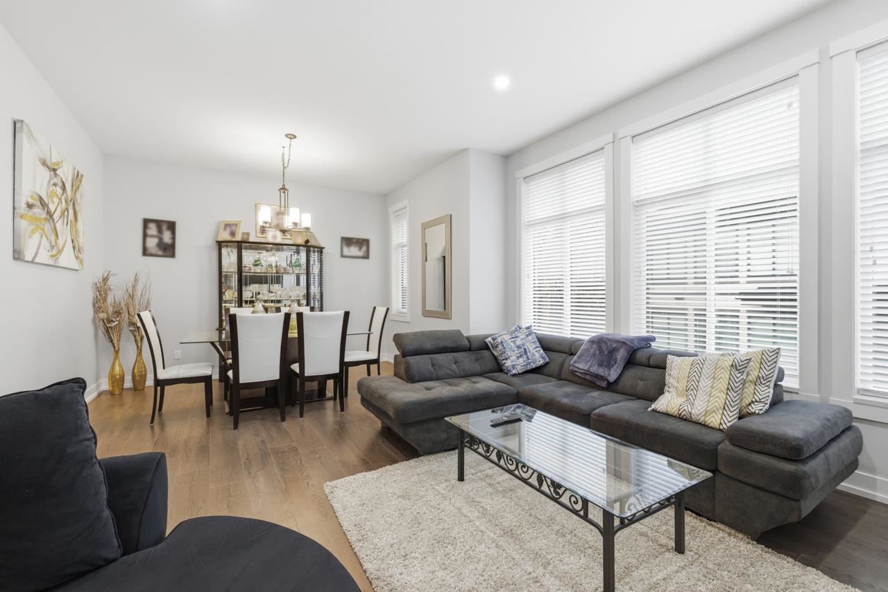 8 2687 158 STREET Unit: 8