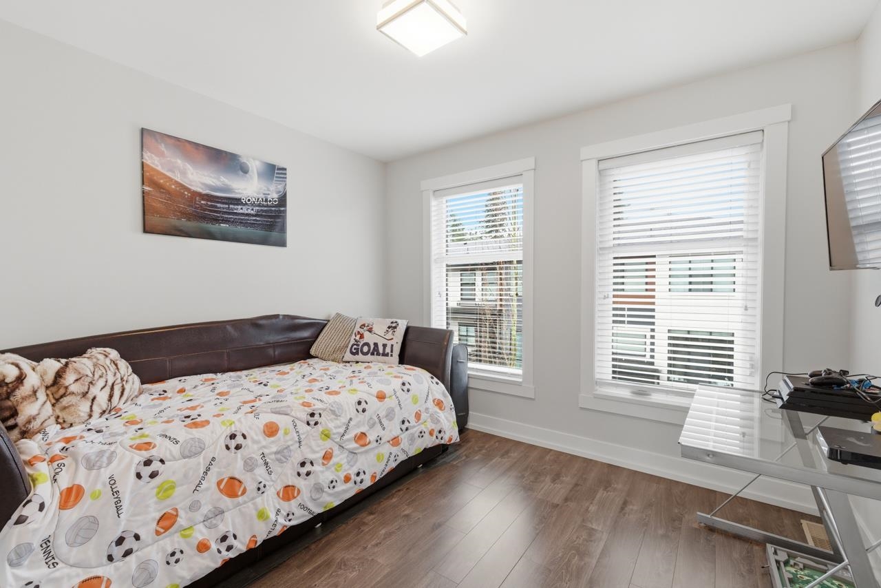 8 2687 158 STREET Unit: 8