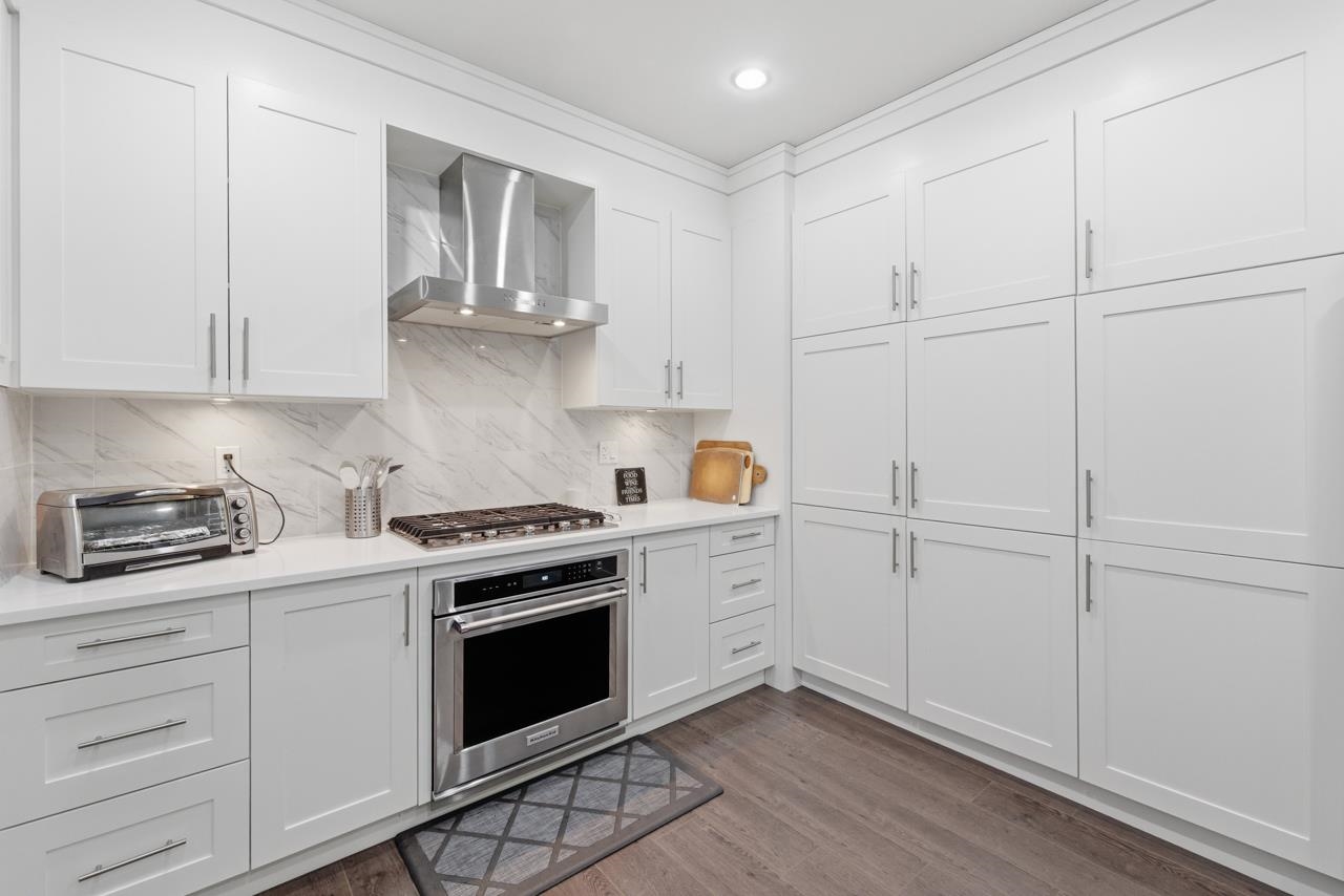 8 2687 158 STREET Unit: 8