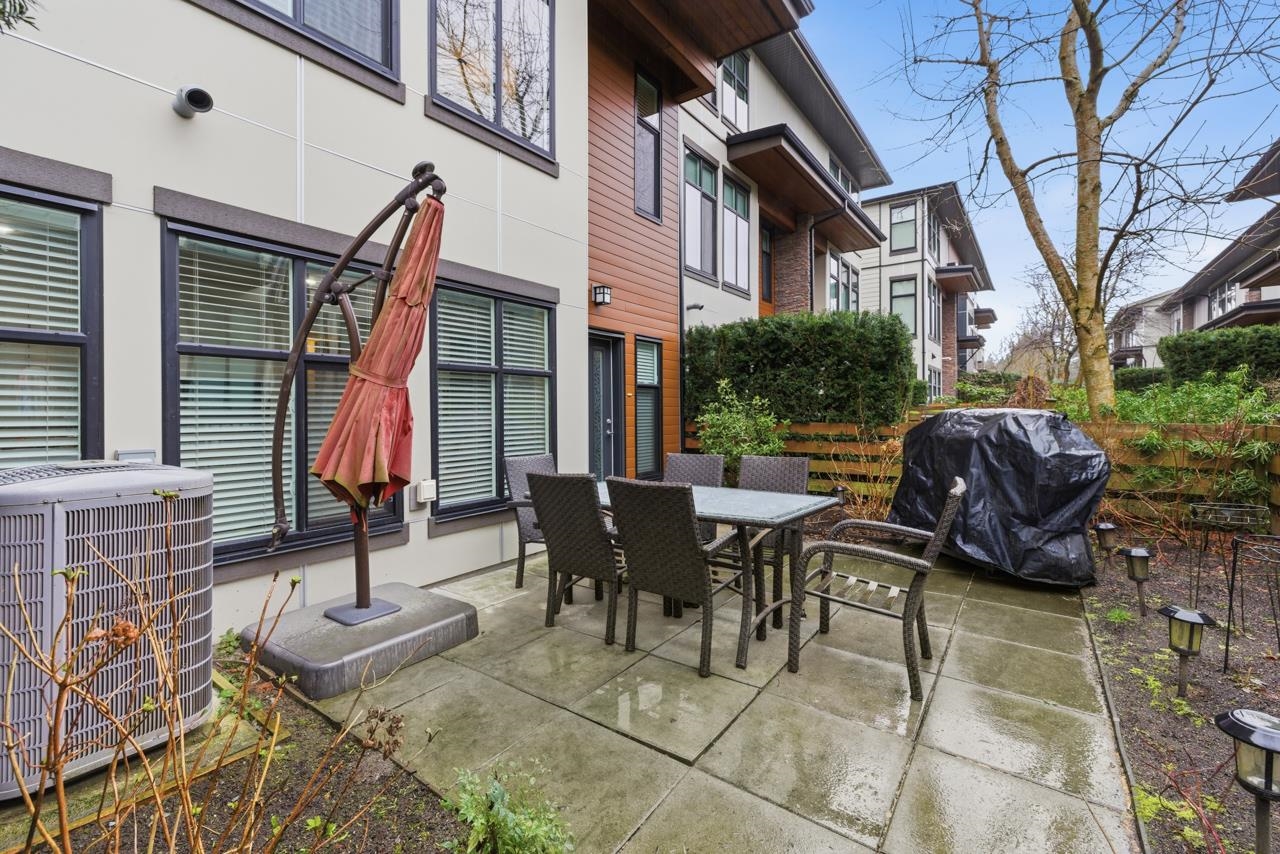 8 2687 158 STREET Unit: 8