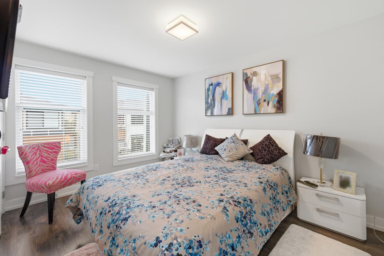 8 2687 158 STREET Unit: 8