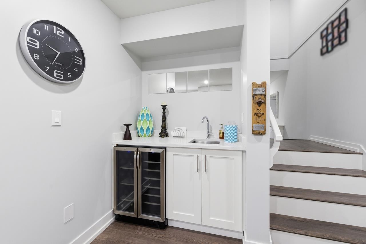 8 2687 158 STREET Unit: 8