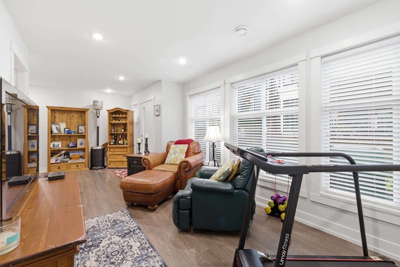 8 2687 158 STREET Unit: 8