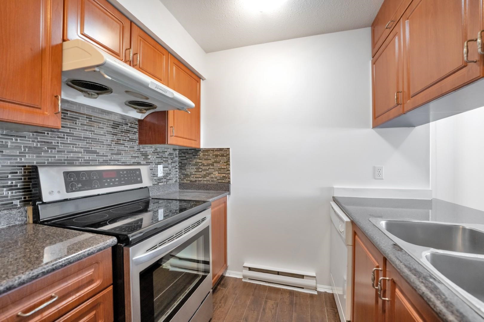 12 1328 W 73RD AVENUE Unit: 12