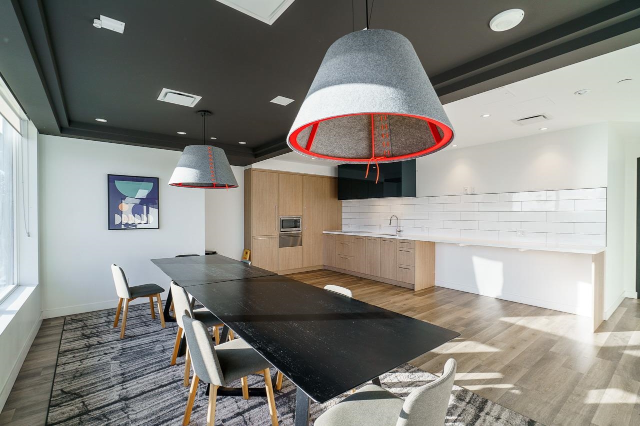 302 13615 FRASER HIGHWAY Unit: 302