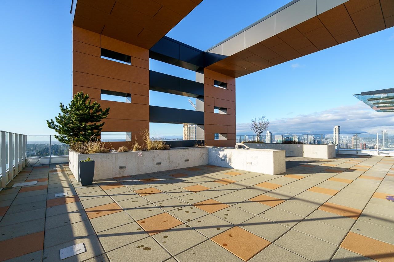 302 13615 FRASER HIGHWAY Unit: 302