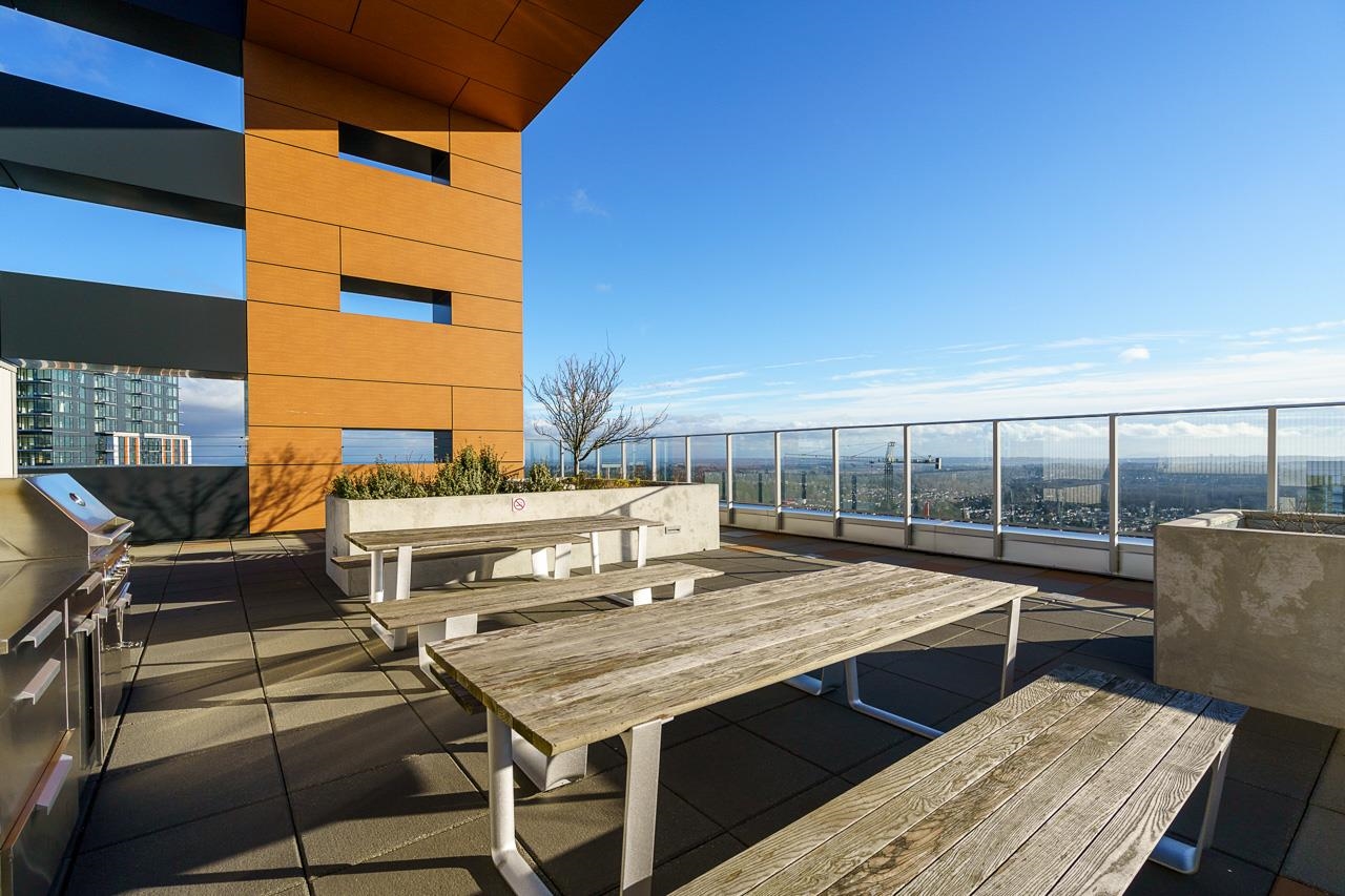 302 13615 FRASER HIGHWAY Unit: 302
