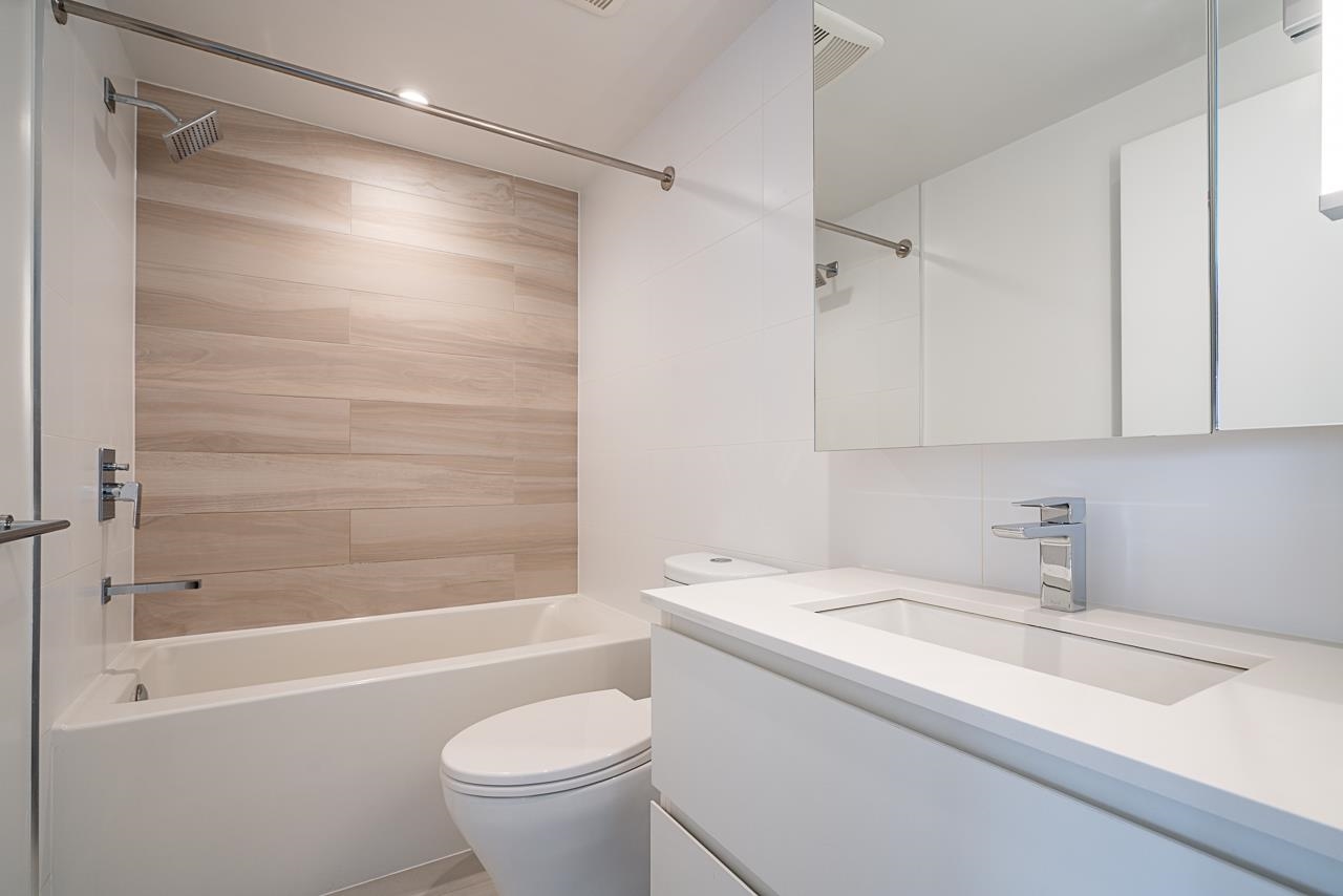 302 13615 FRASER HIGHWAY Unit: 302