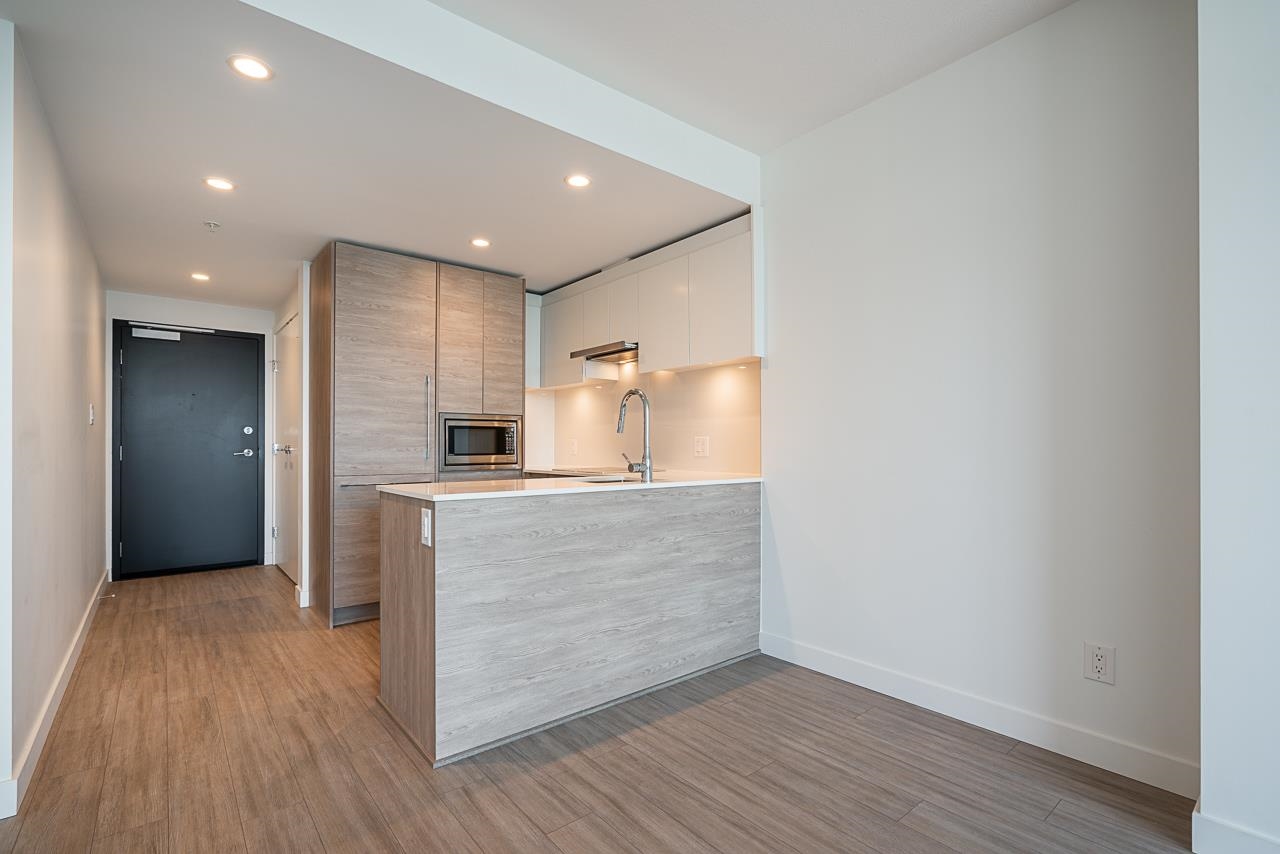 302 13615 FRASER HIGHWAY Unit: 302