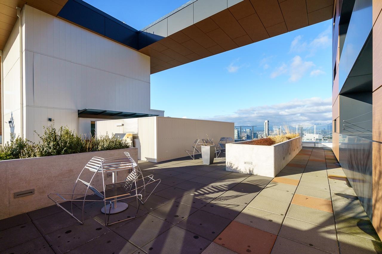 302 13615 FRASER HIGHWAY Unit: 302