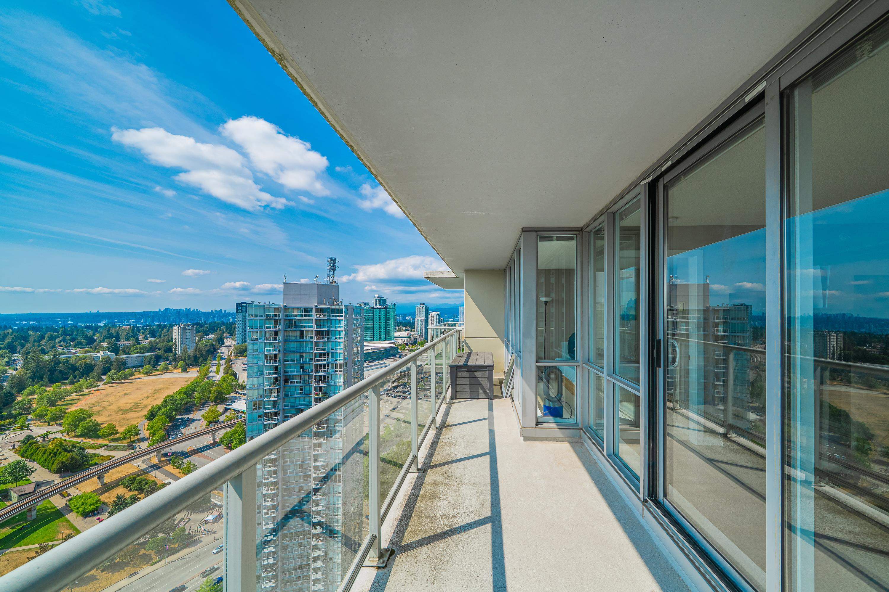 3607 9981 WHALLEY BOULEVARD Unit: 3607