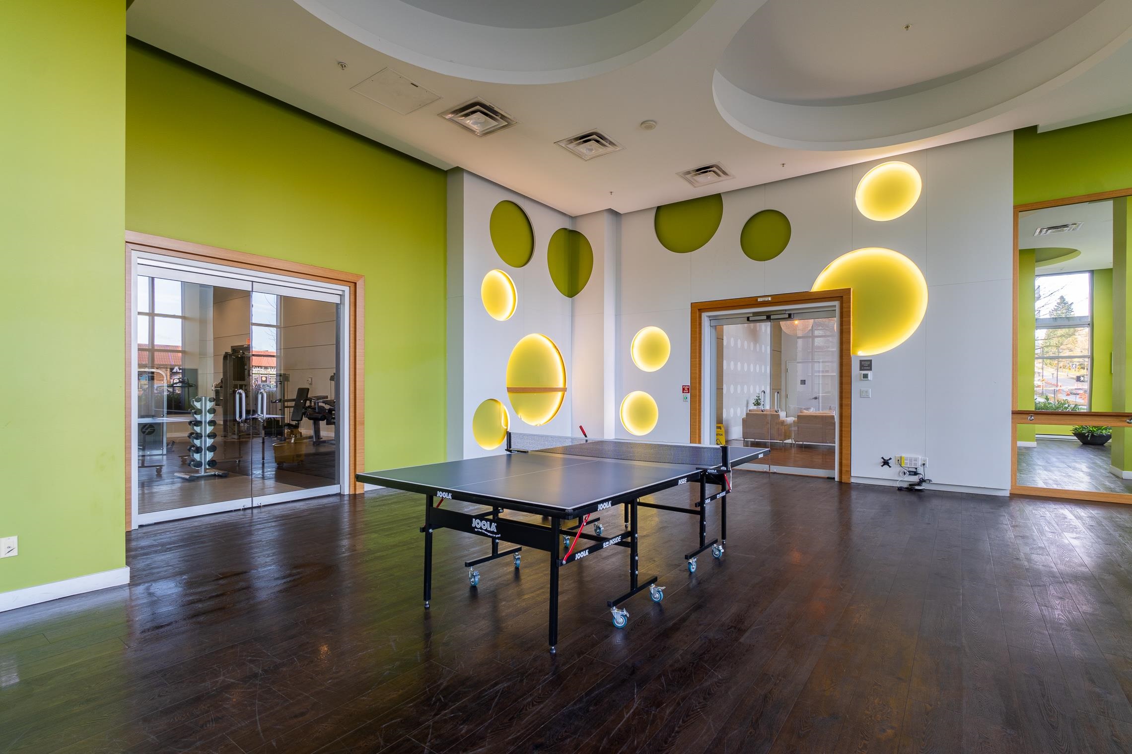 3607 9981 WHALLEY BOULEVARD Unit: 3607