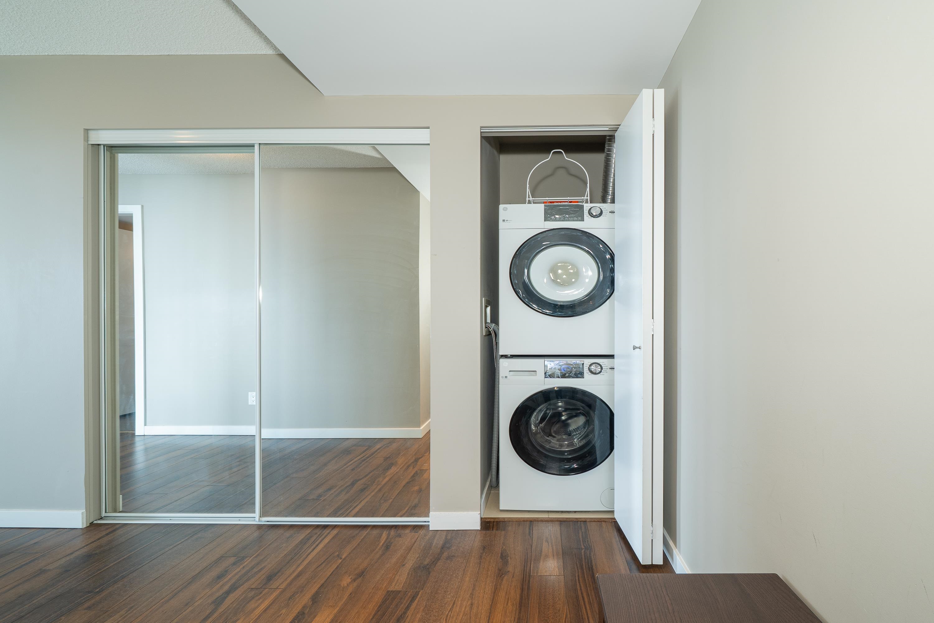 3607 9981 WHALLEY BOULEVARD Unit: 3607