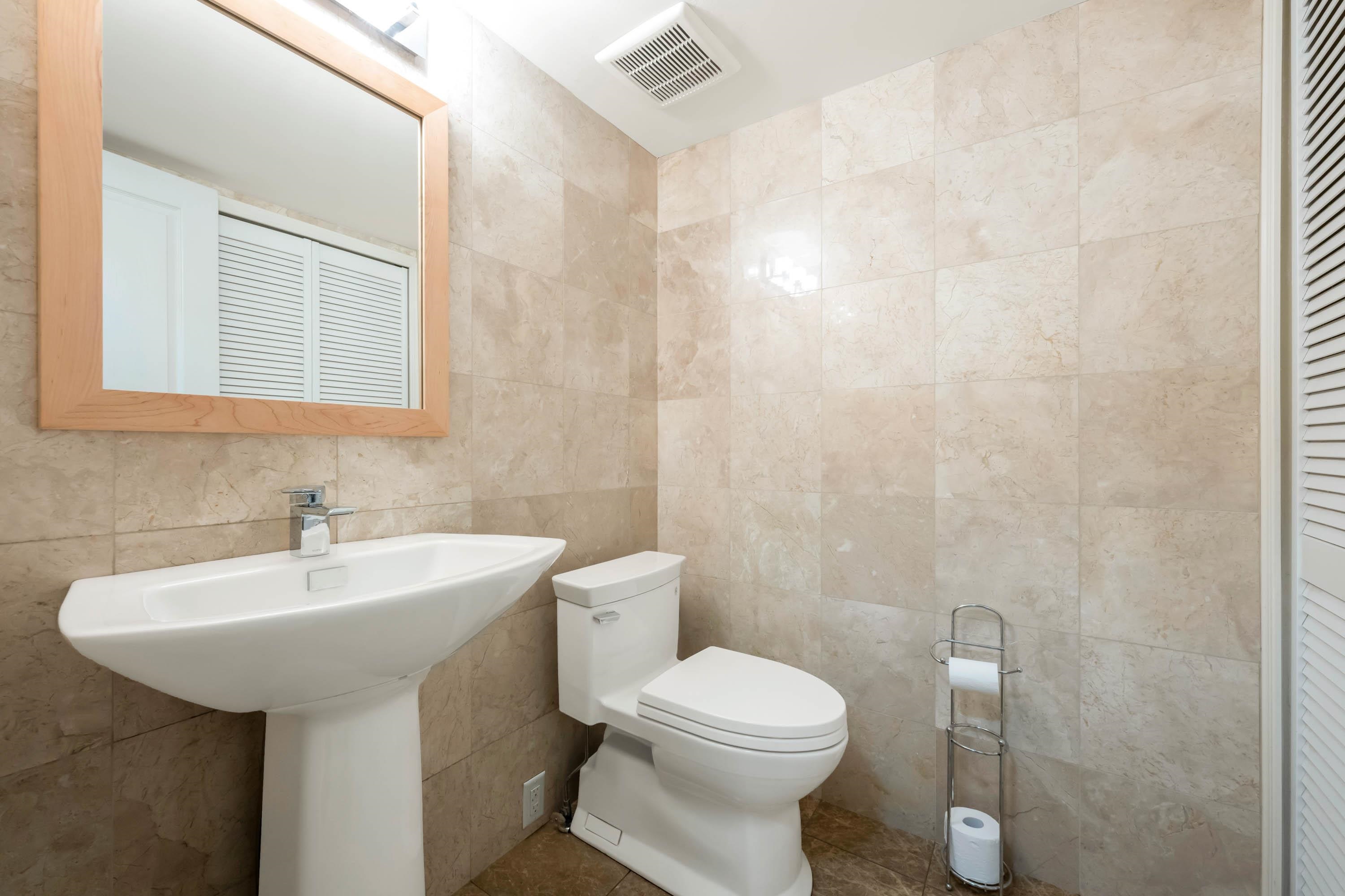 8 15055 20TH AVENUE Unit: 8