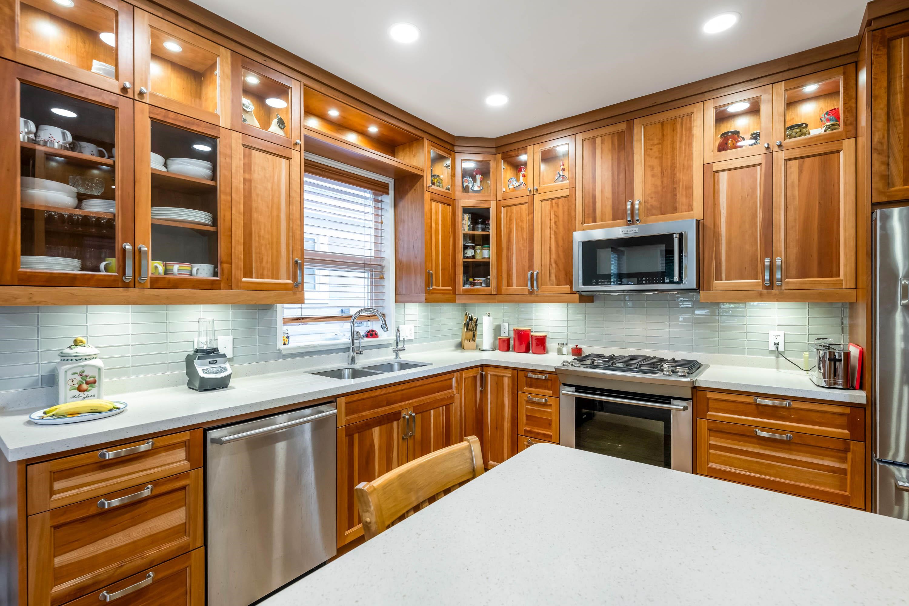 8 15055 20TH AVENUE Unit: 8