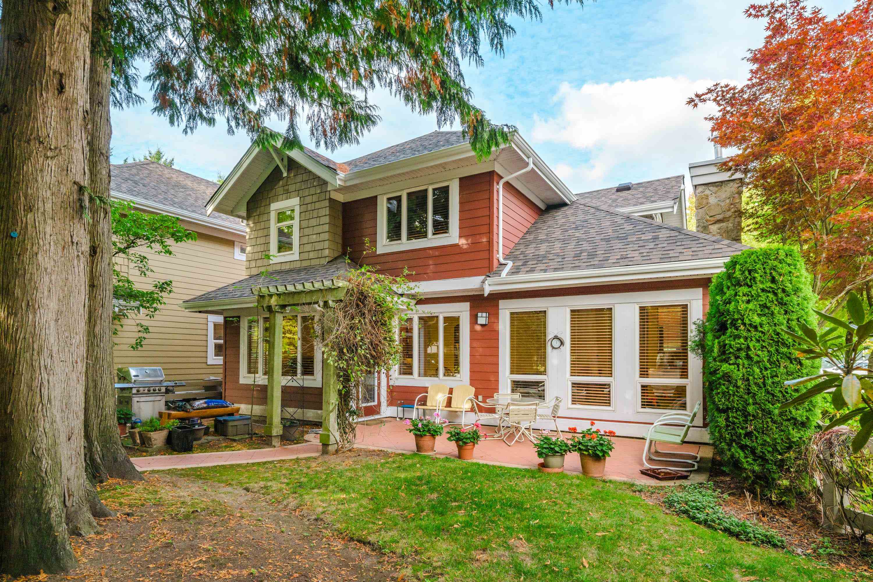 8 15055 20TH AVENUE Unit: 8