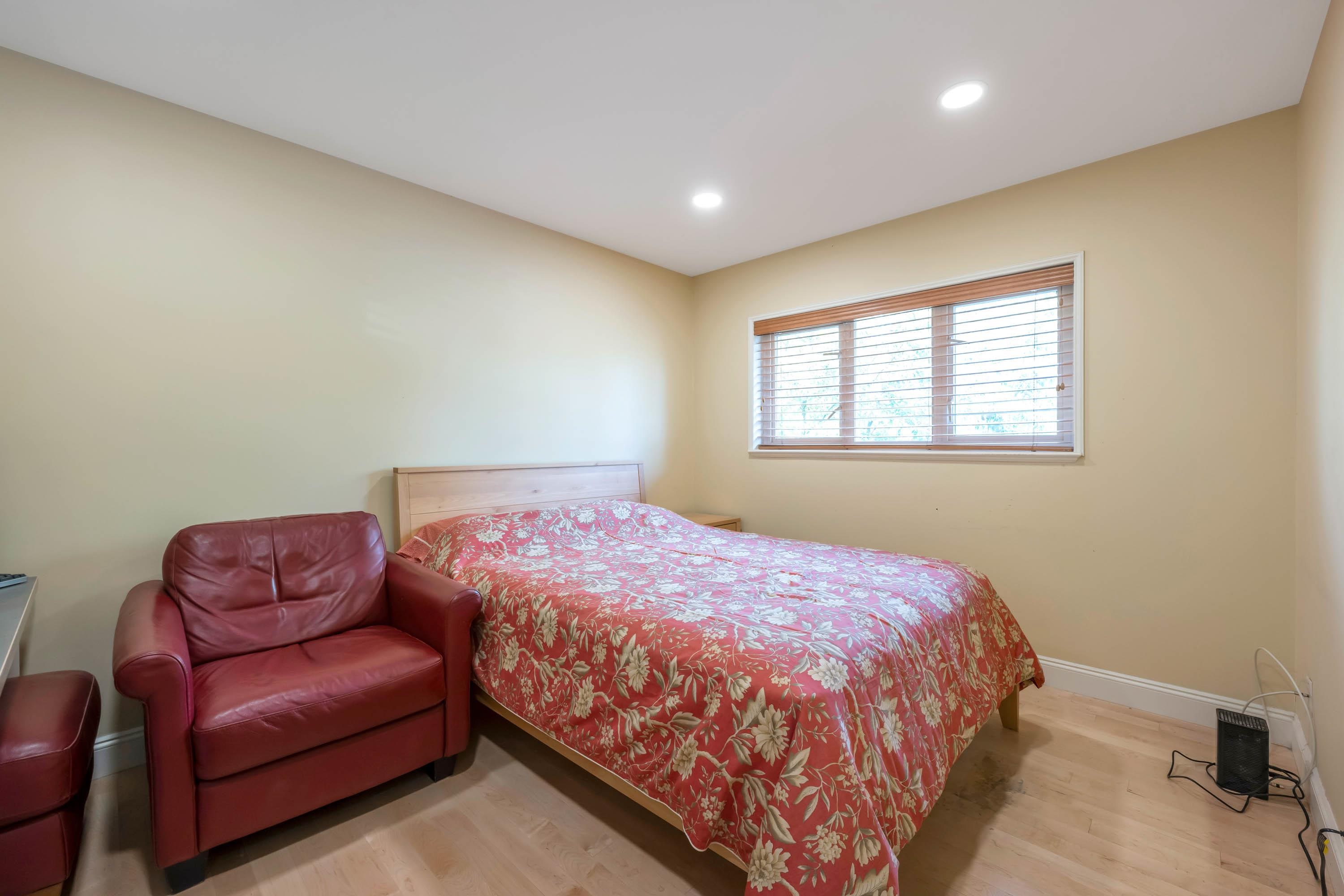 8 15055 20TH AVENUE Unit: 8