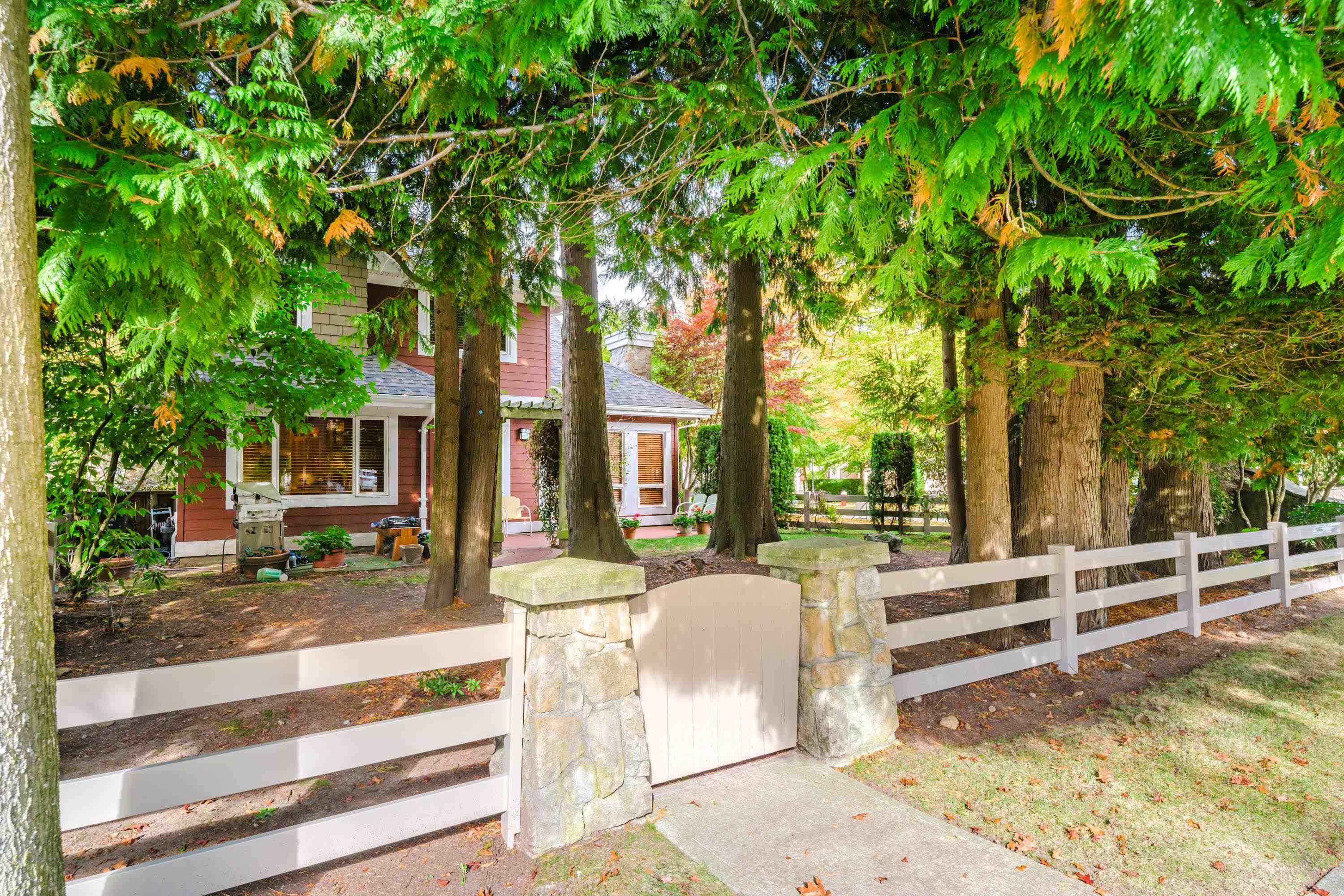 8 15055 20TH AVENUE Unit: 8