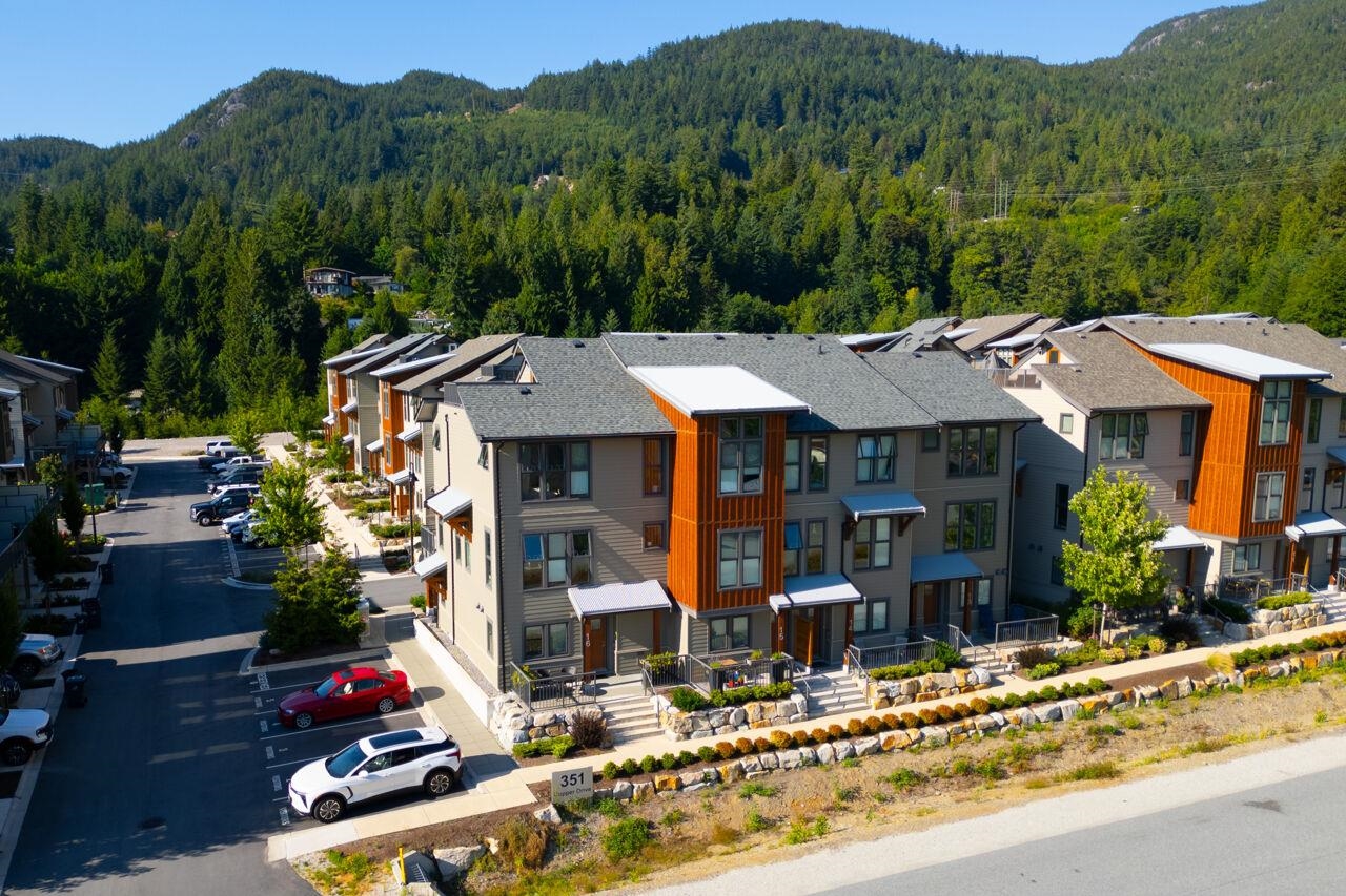 13 351 COPPER DRIVE Unit: 13