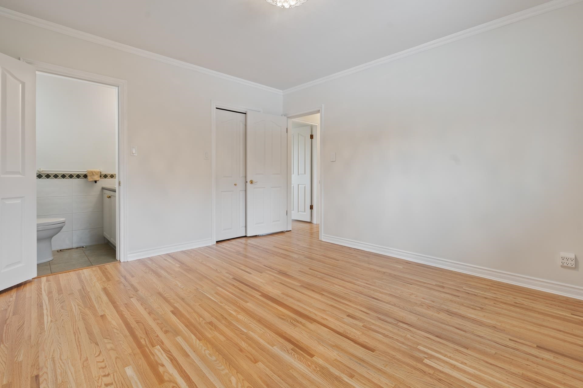 1743 TARALAWN COURT