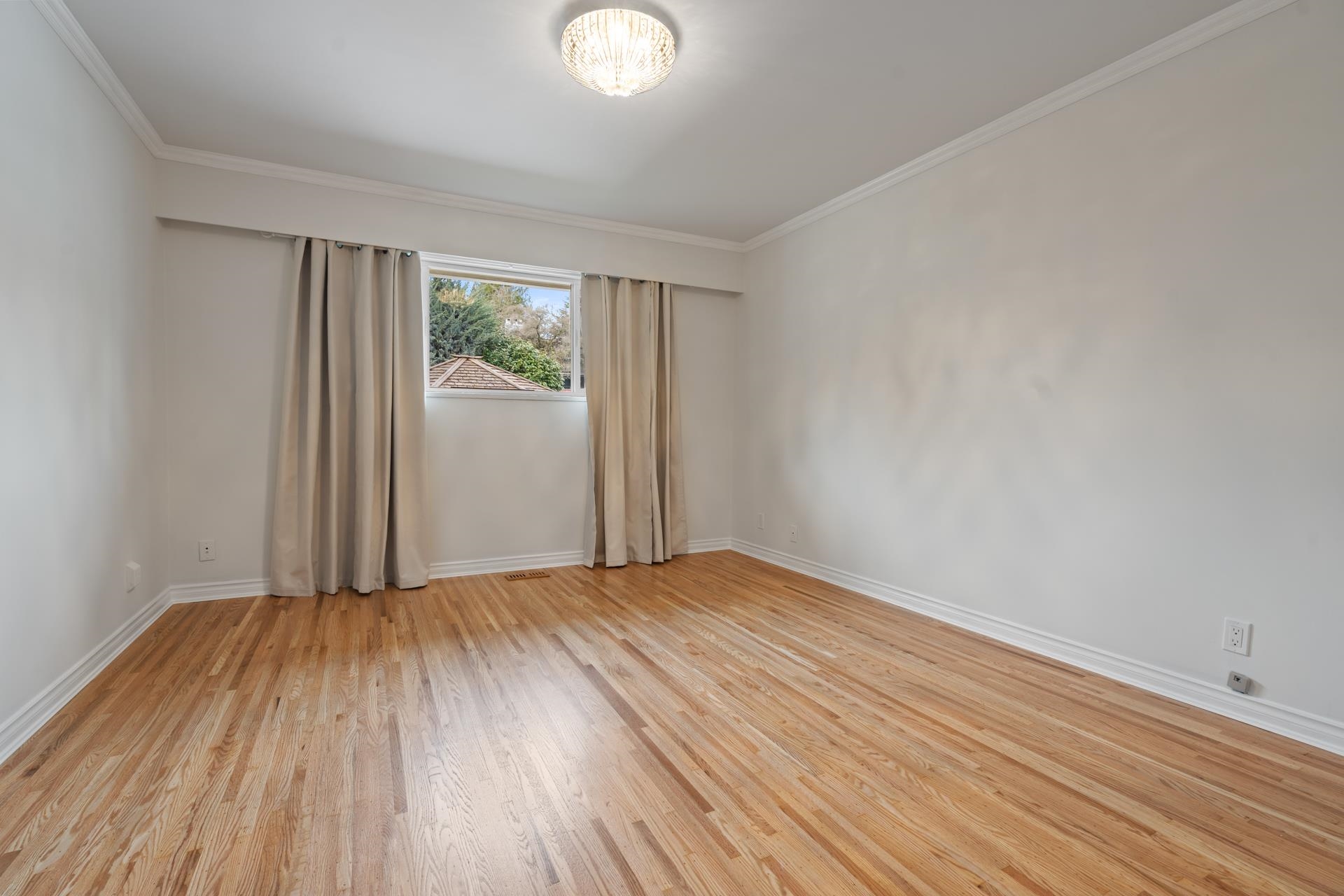 1743 TARALAWN COURT