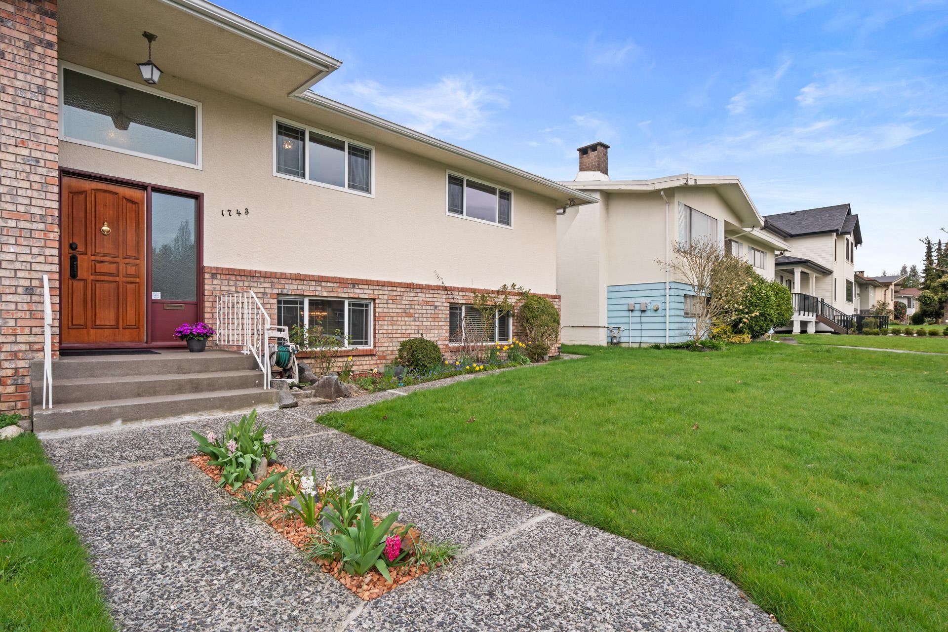 1743 TARALAWN COURT