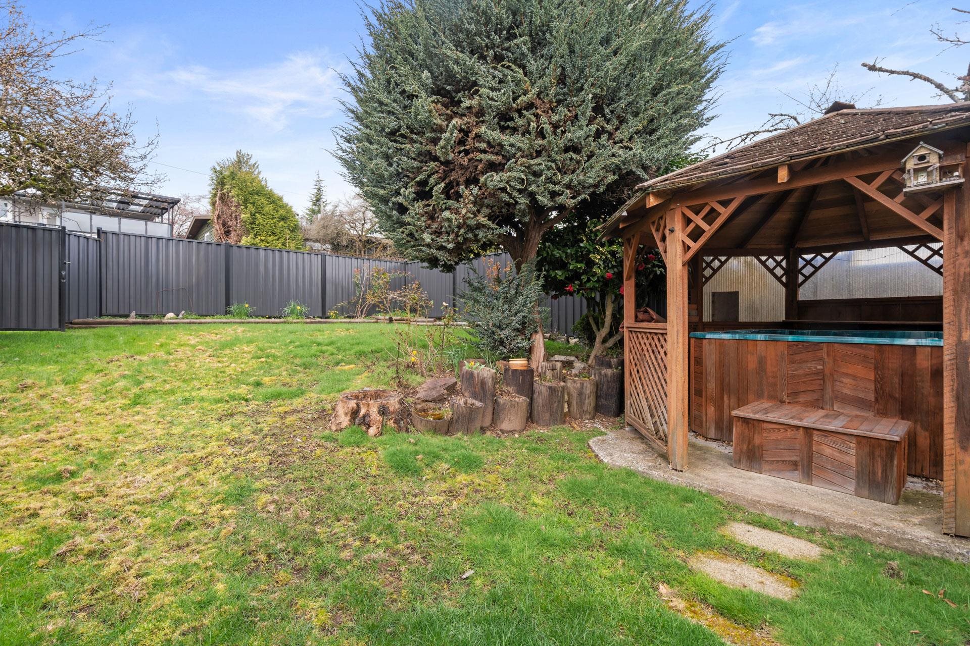 1743 TARALAWN COURT